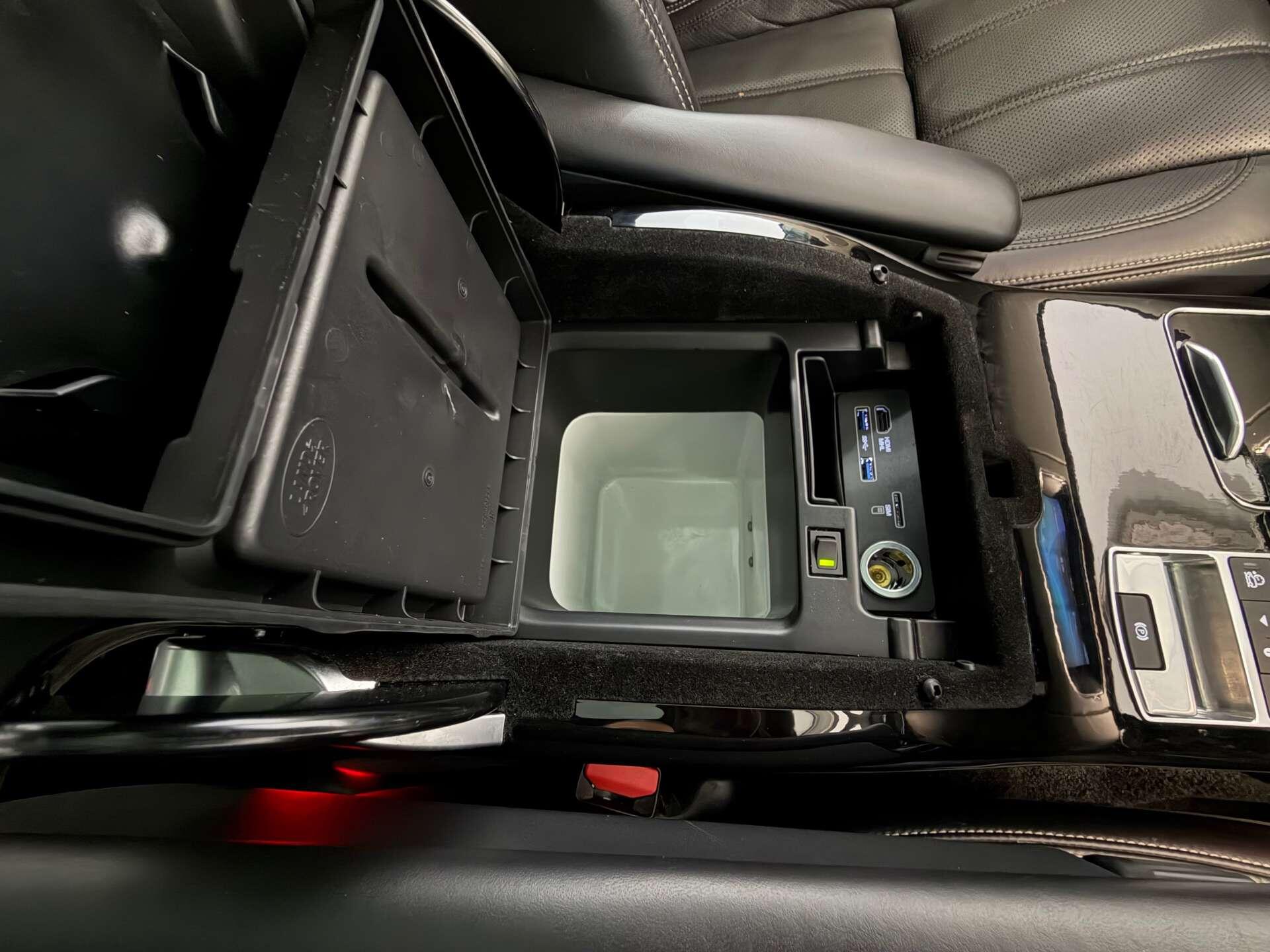 Land Rover Range Rover view 44