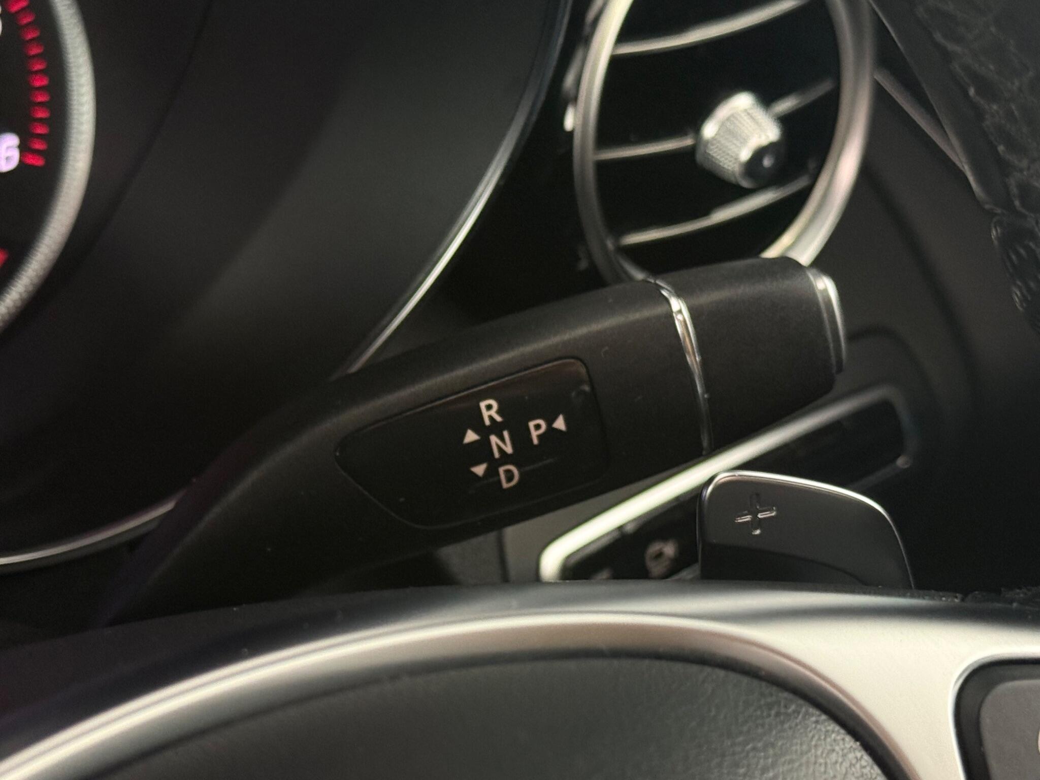Mercedes-Benz GLC view 17