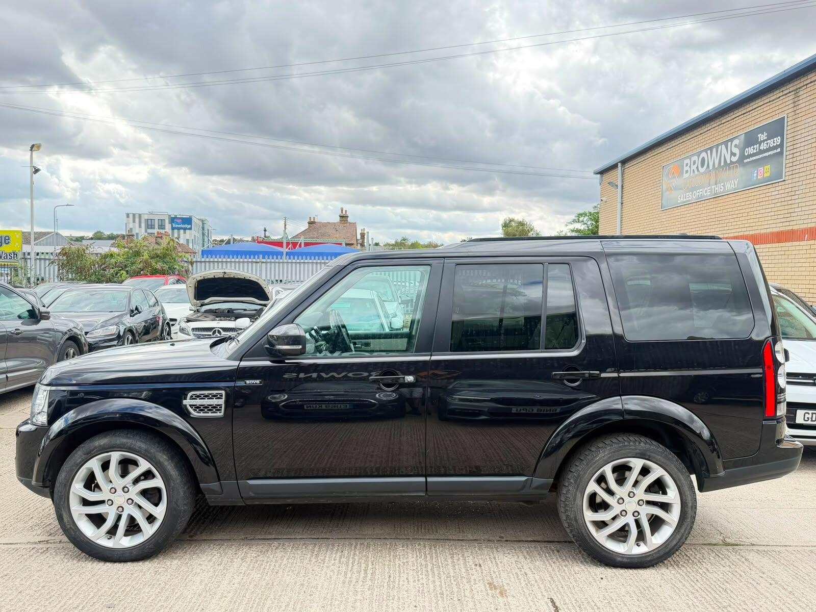 Land Rover Discovery view 6