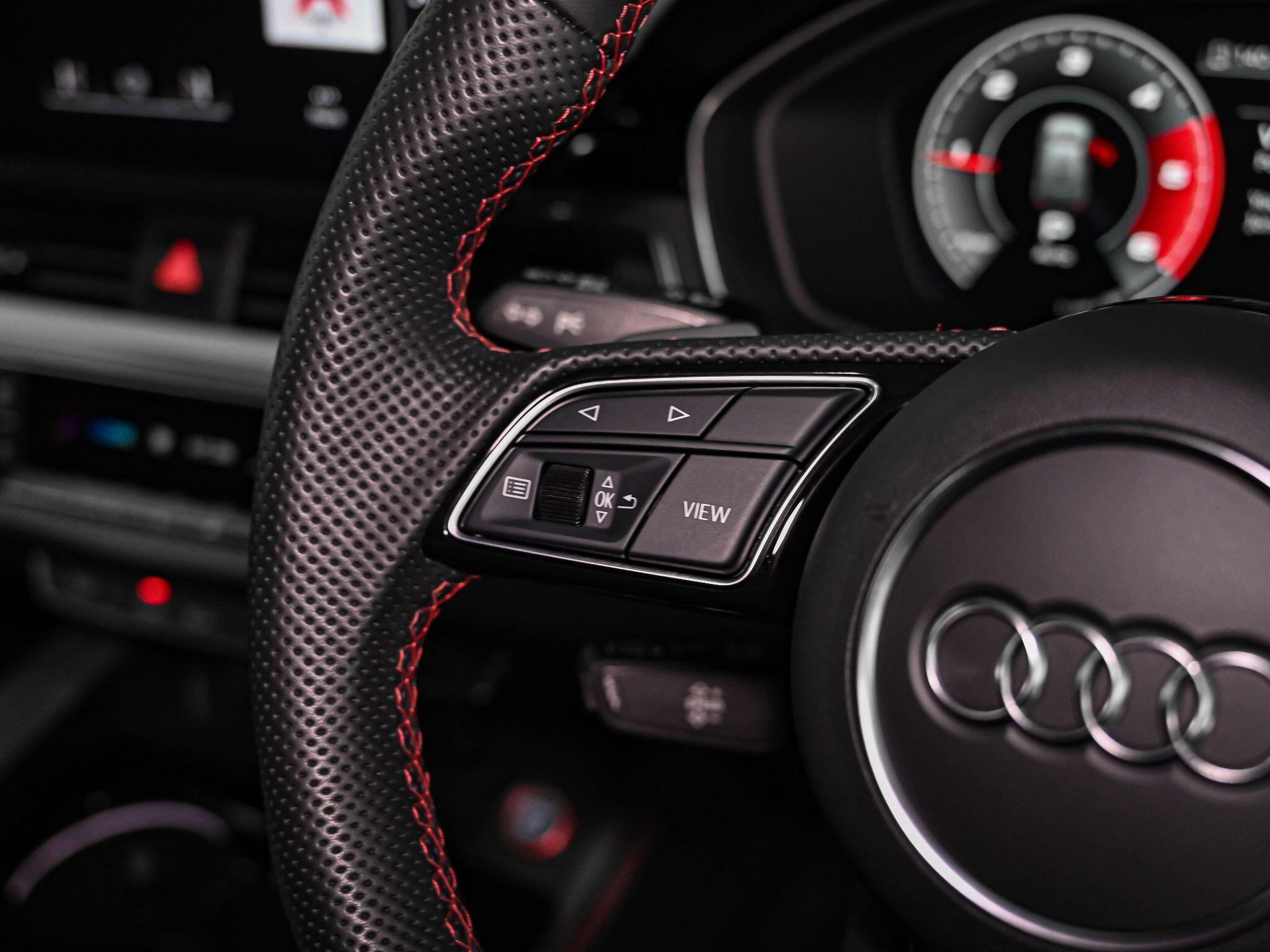 Audi S4 view 10