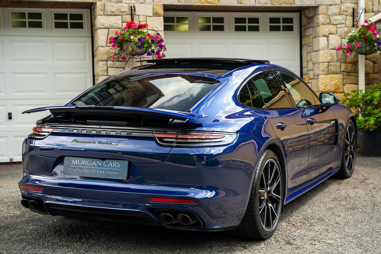 Porsche Panamera view 21