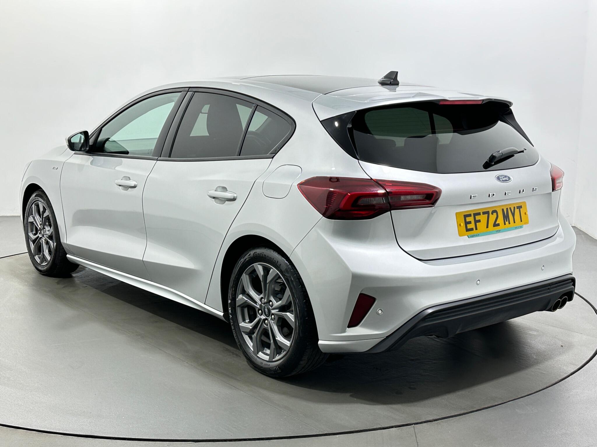 Ford Focus view 6