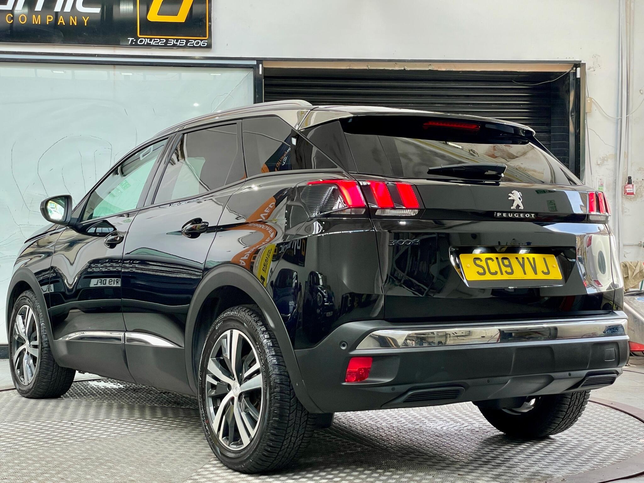 Peugeot 3008 view 4