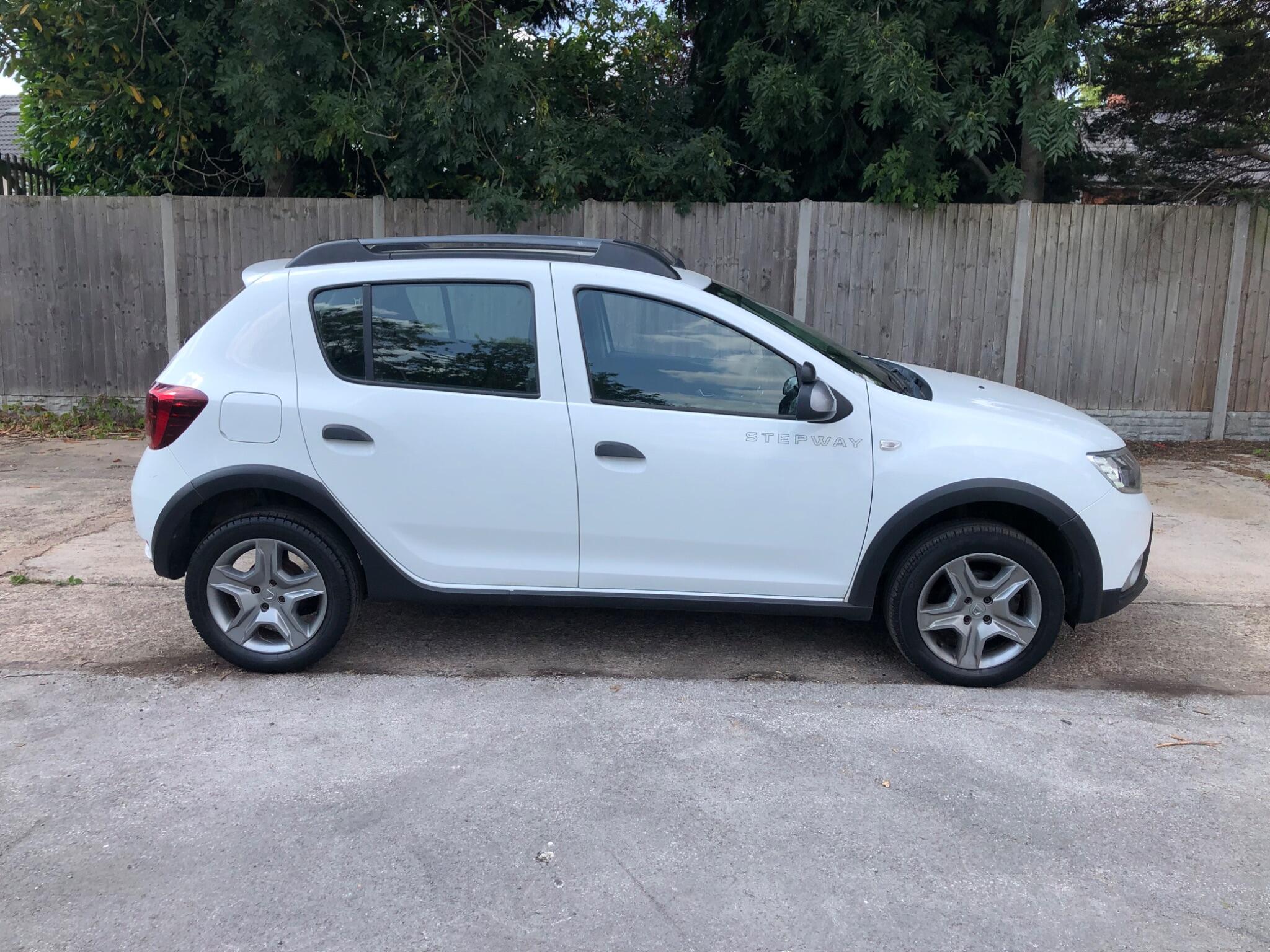 Dacia Sandero Stepway view 3