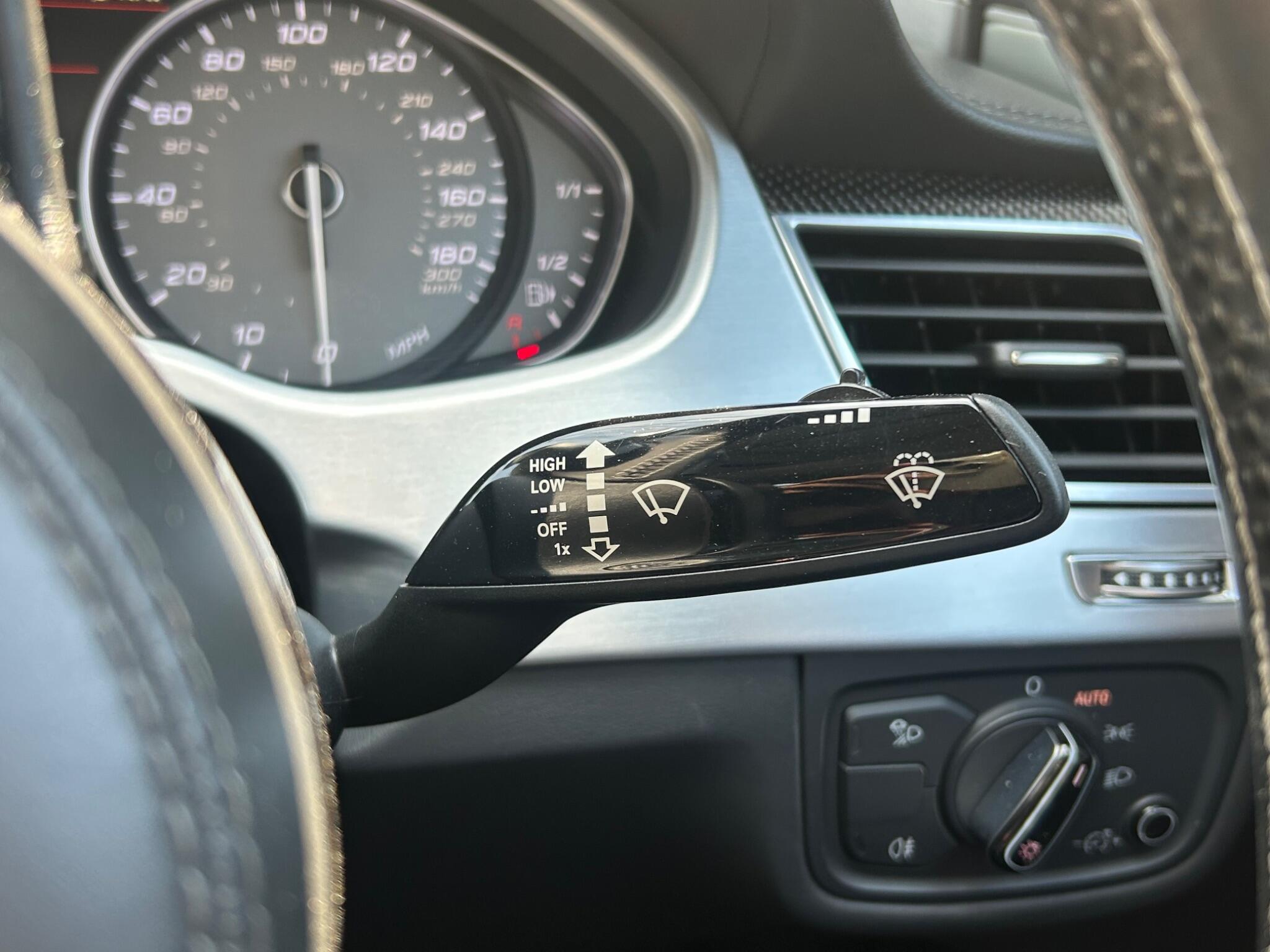 Audi S8 view 63