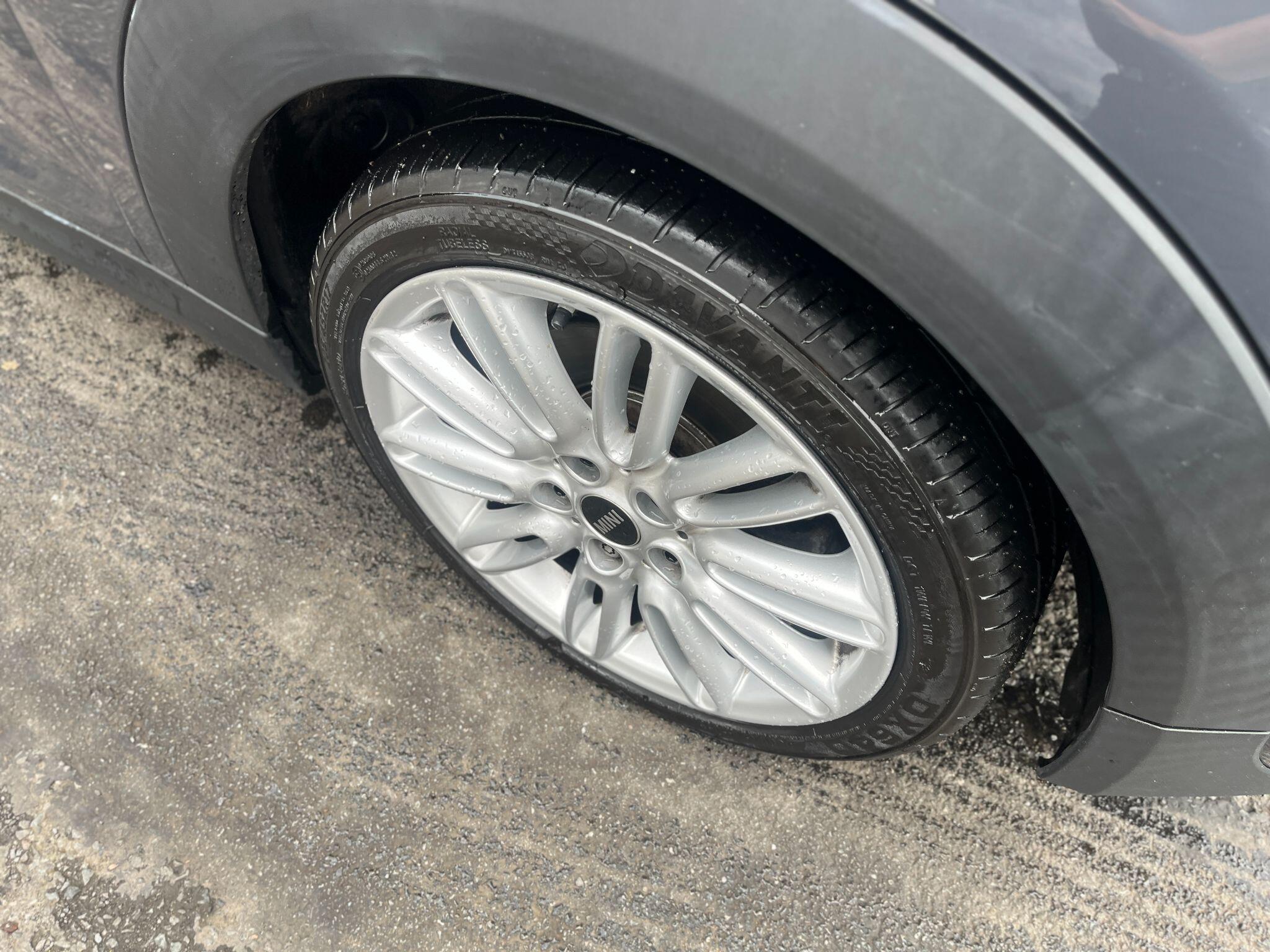 Mini Hatch view 15