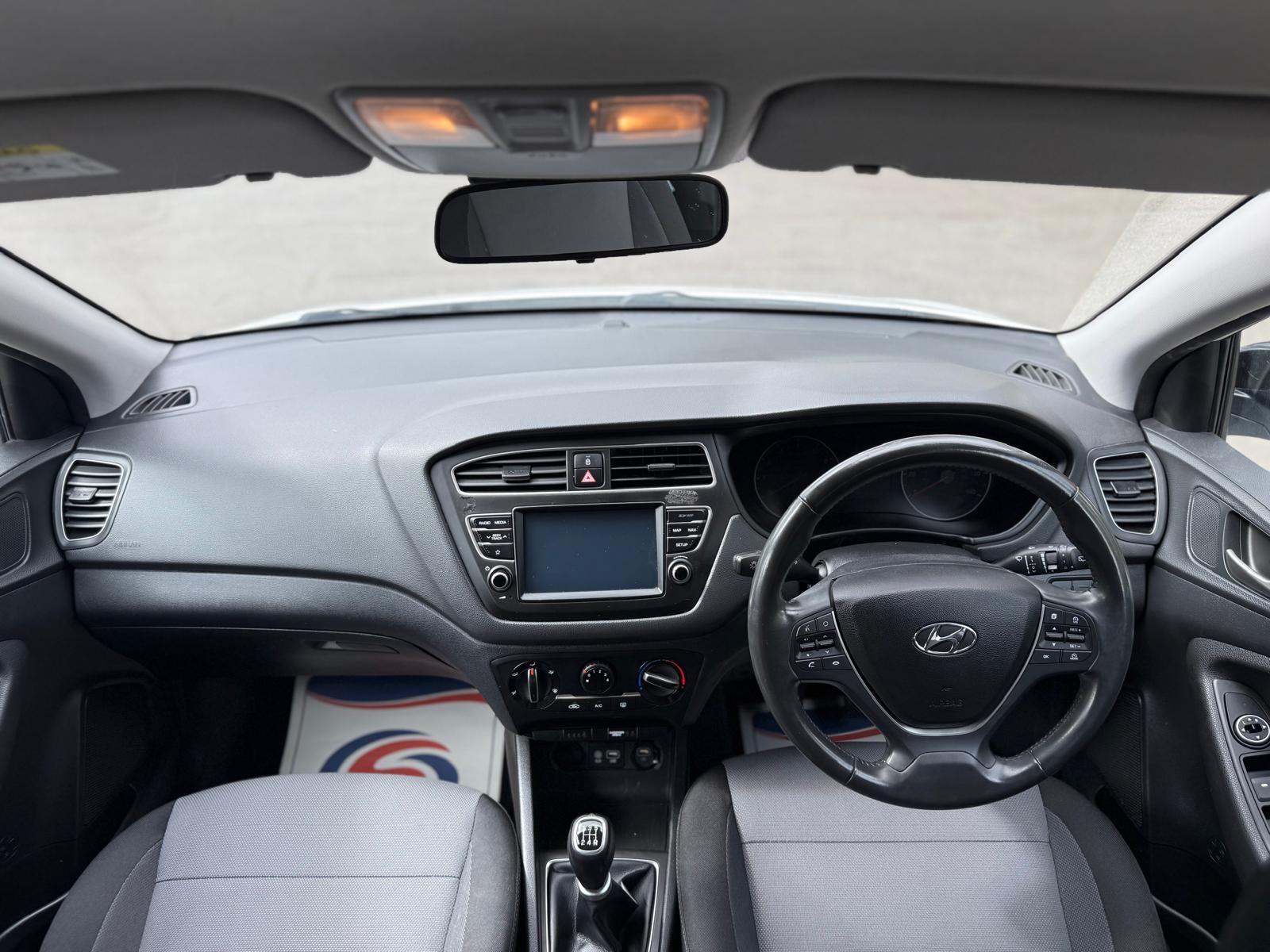 Hyundai i20 view 28
