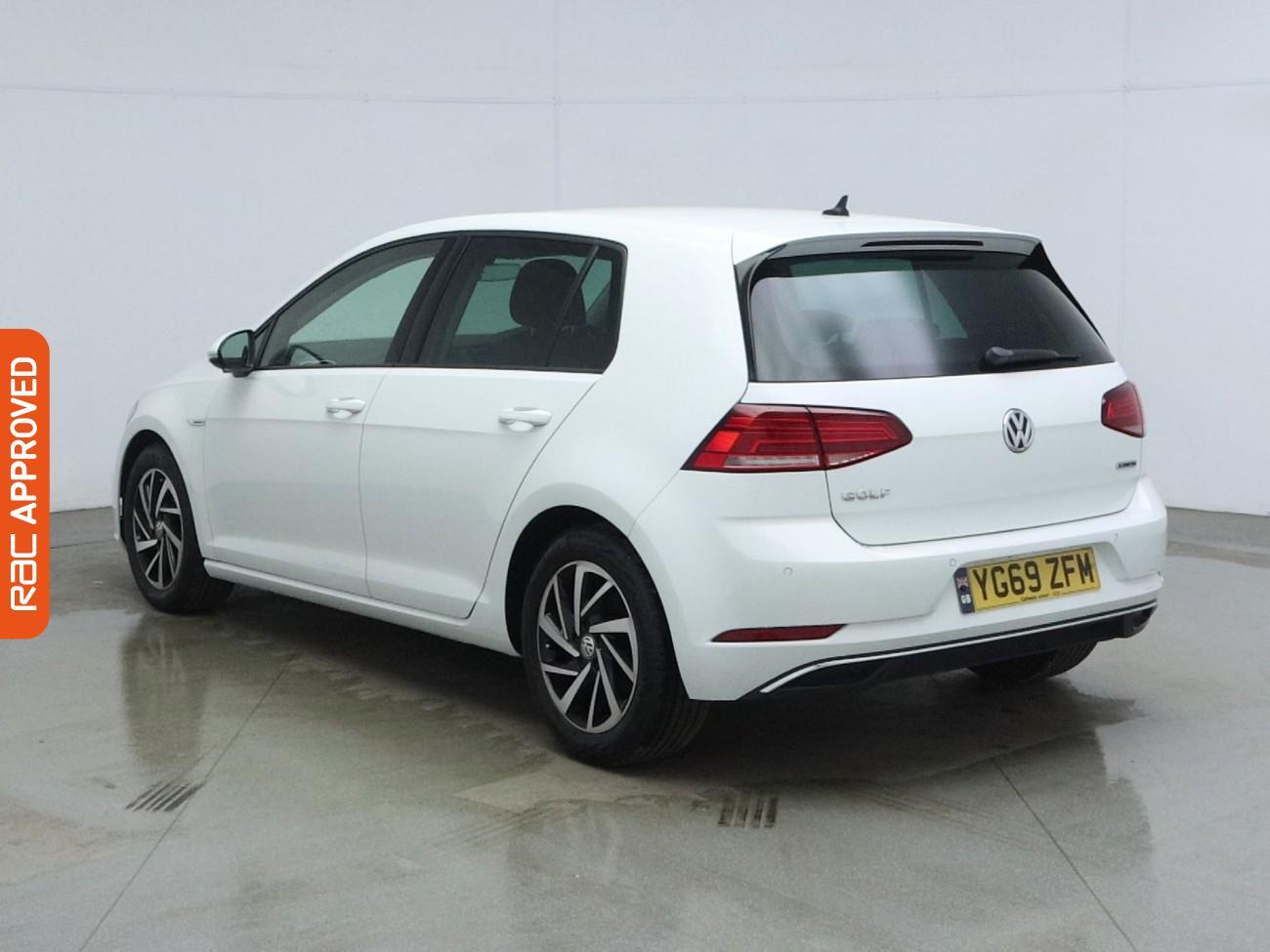 Volkswagen Golf view 4