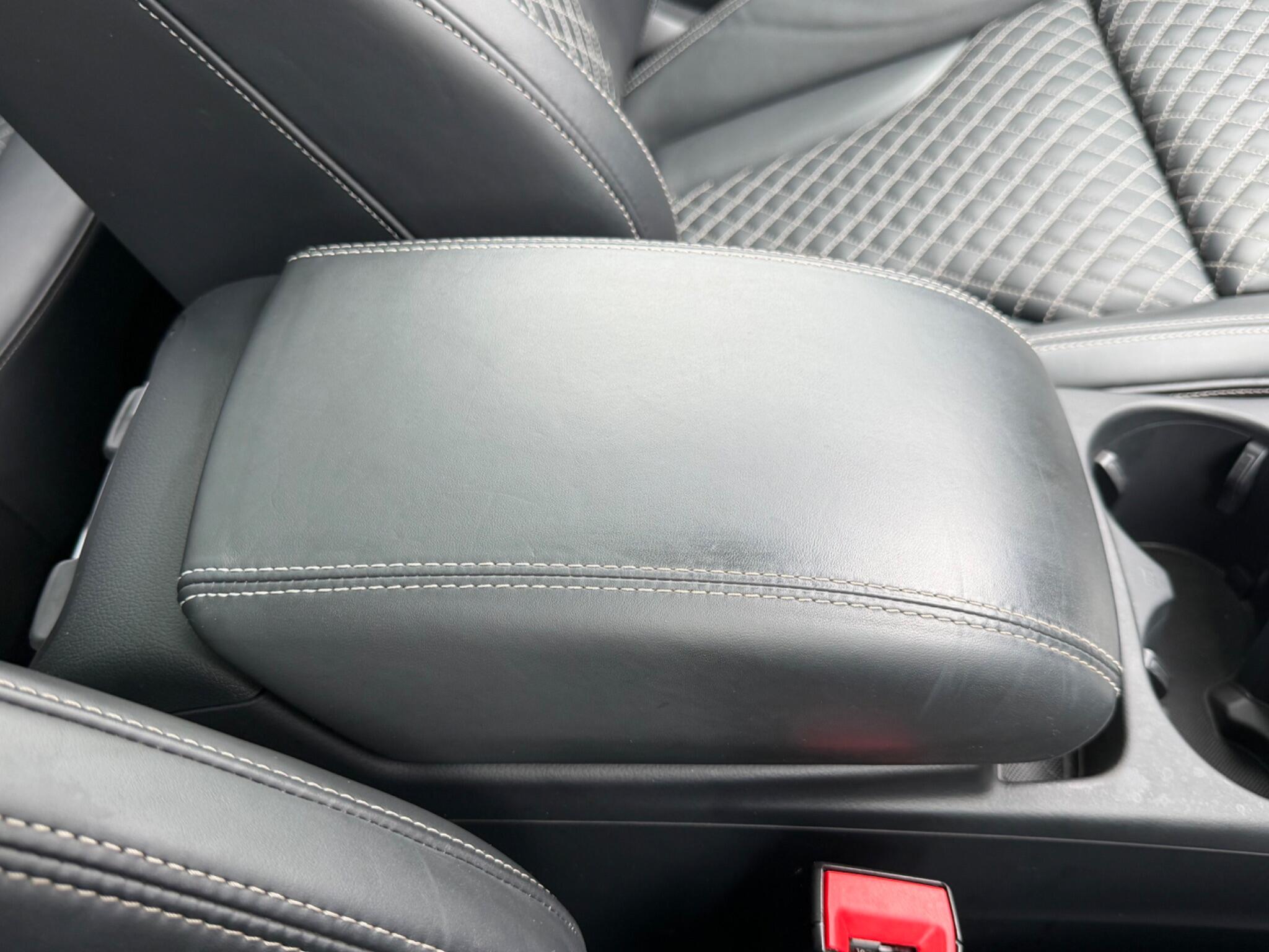 Audi SQ5 view 48