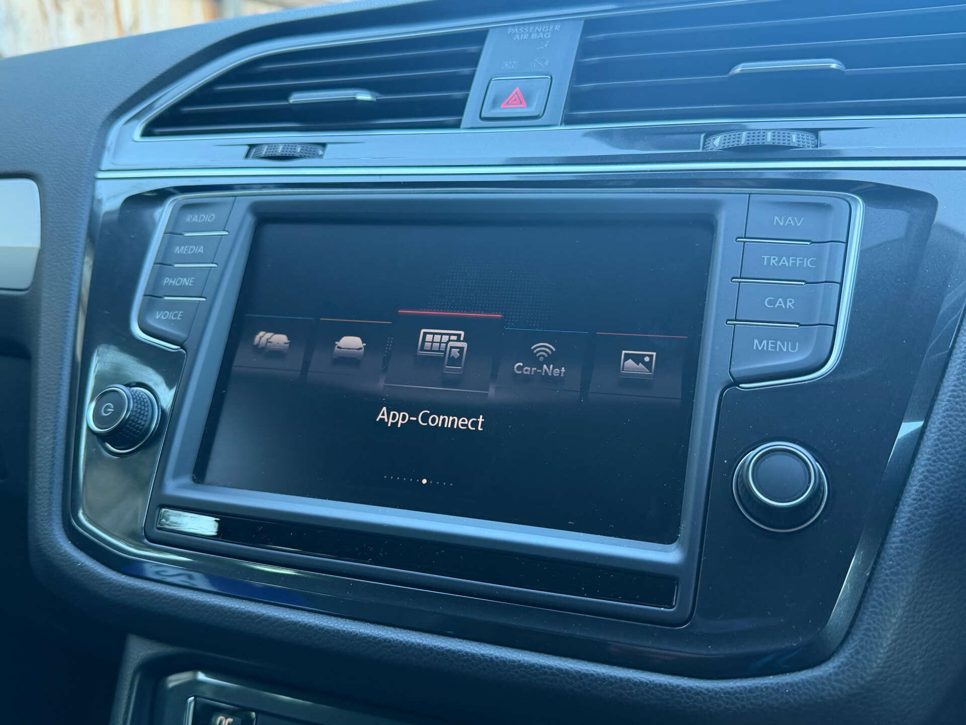 Volkswagen Tiguan view 19