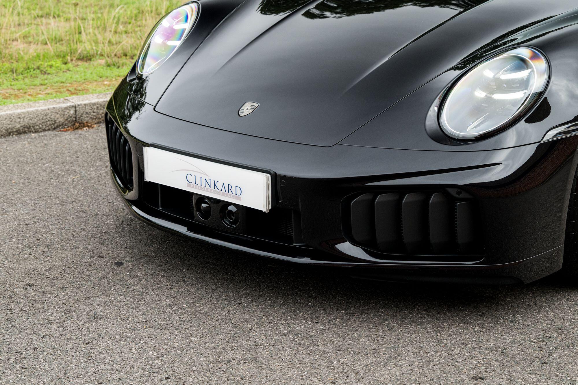 Porsche 911 view 16