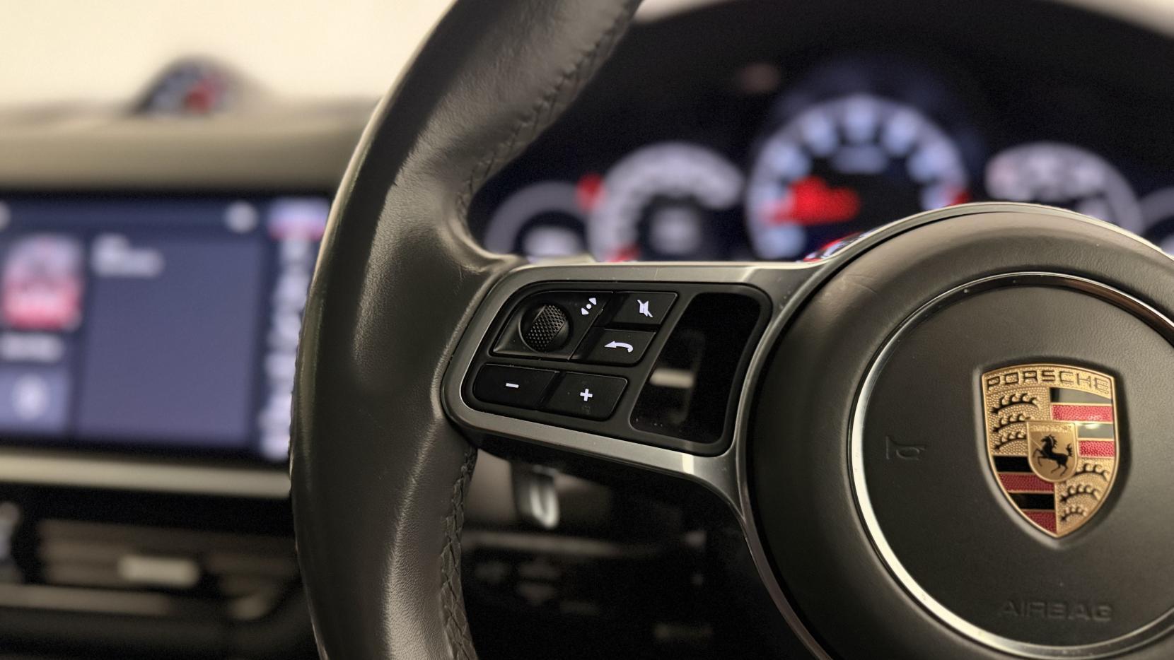 Porsche Cayenne view 14