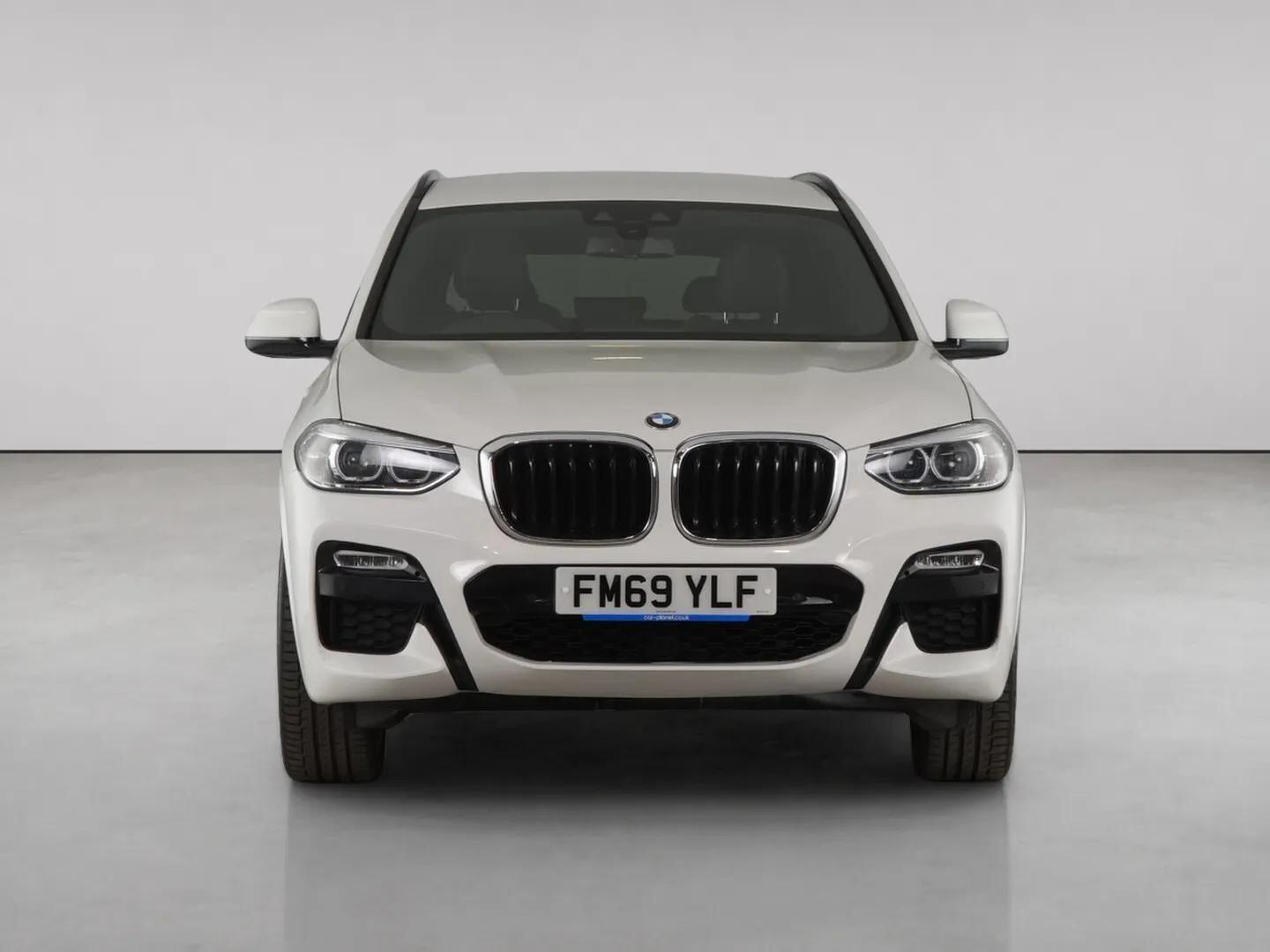 BMW X3 view 5