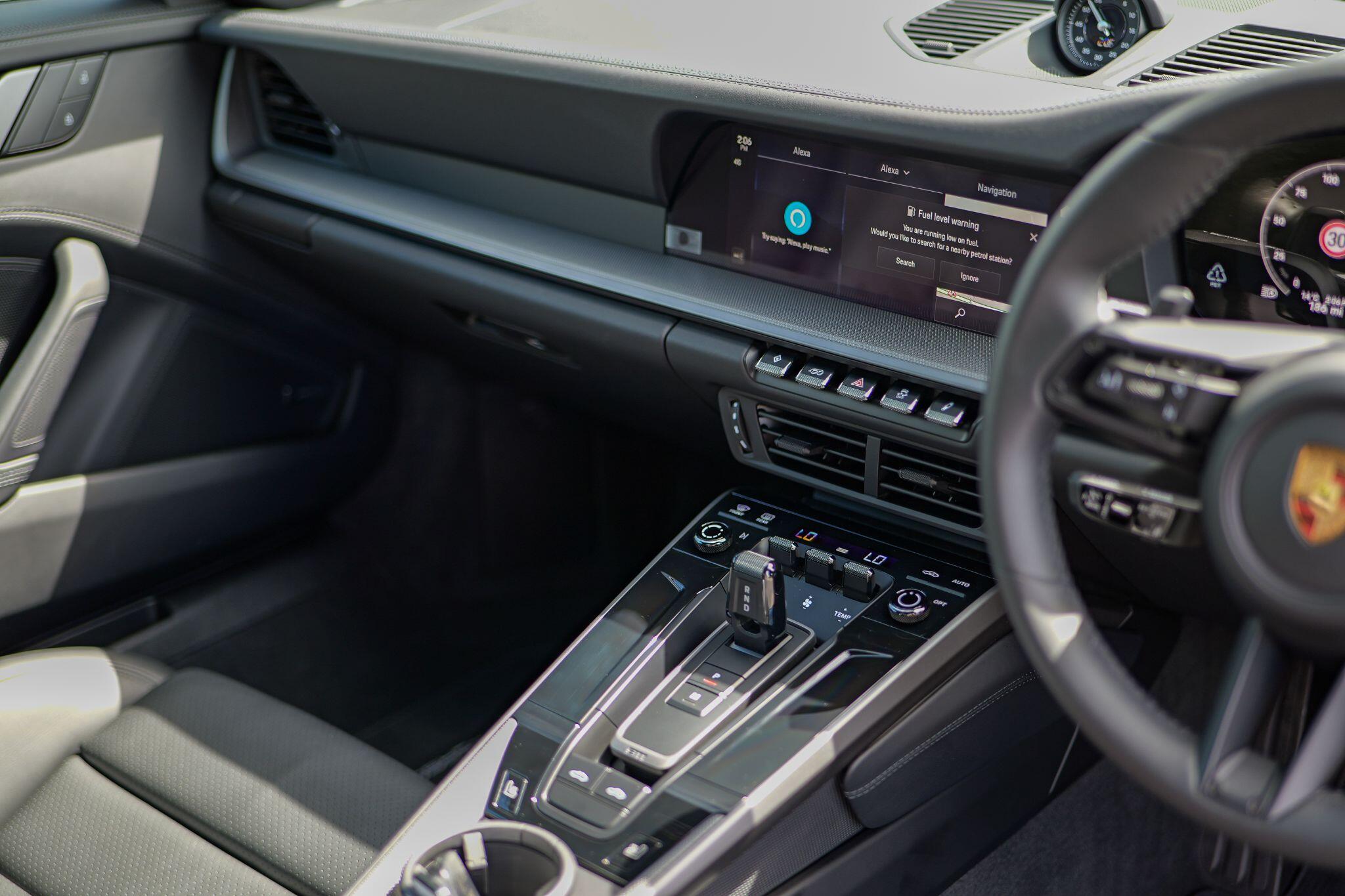Porsche 911 view 19