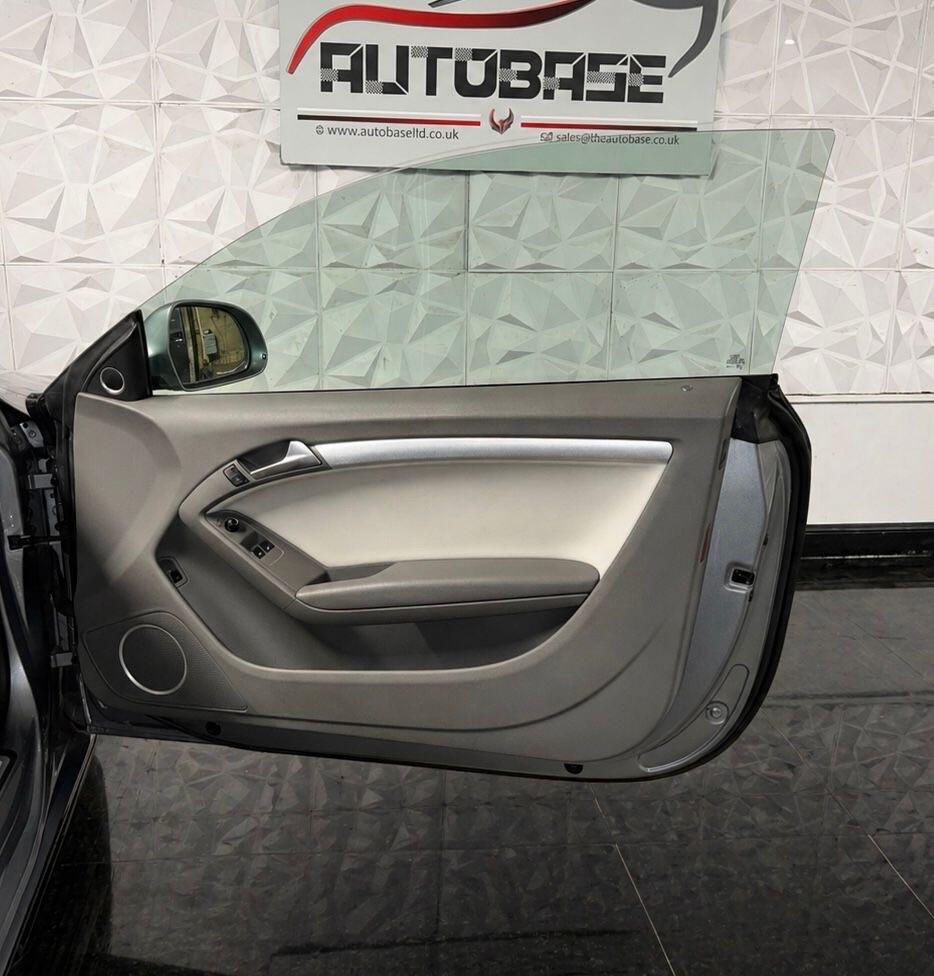 Audi A5 view 23