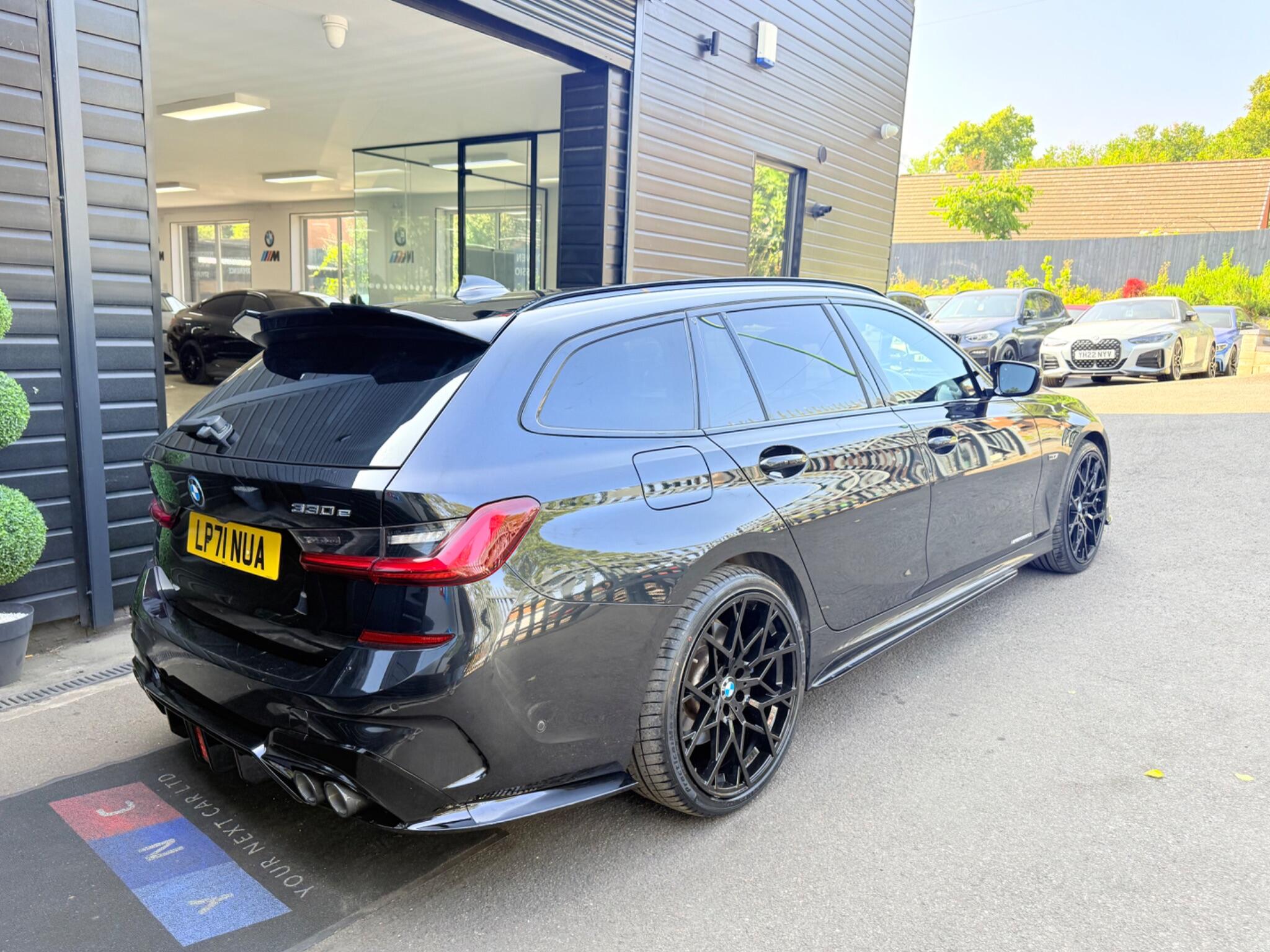 BMW 3 Series view 2