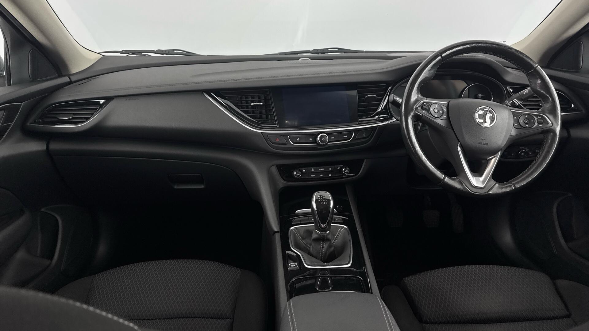 Vauxhall Insignia view 11