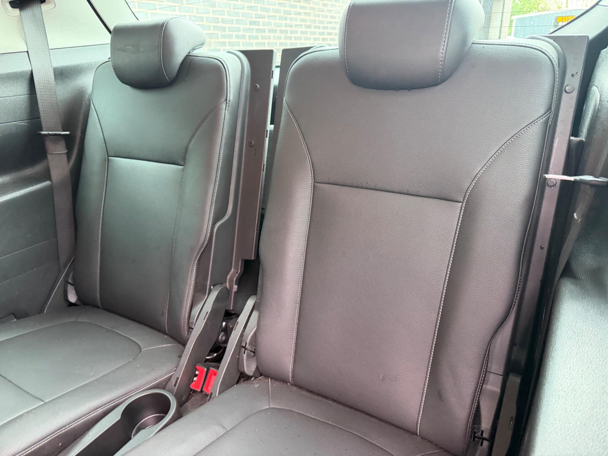 Vauxhall Zafira Tourer view 32