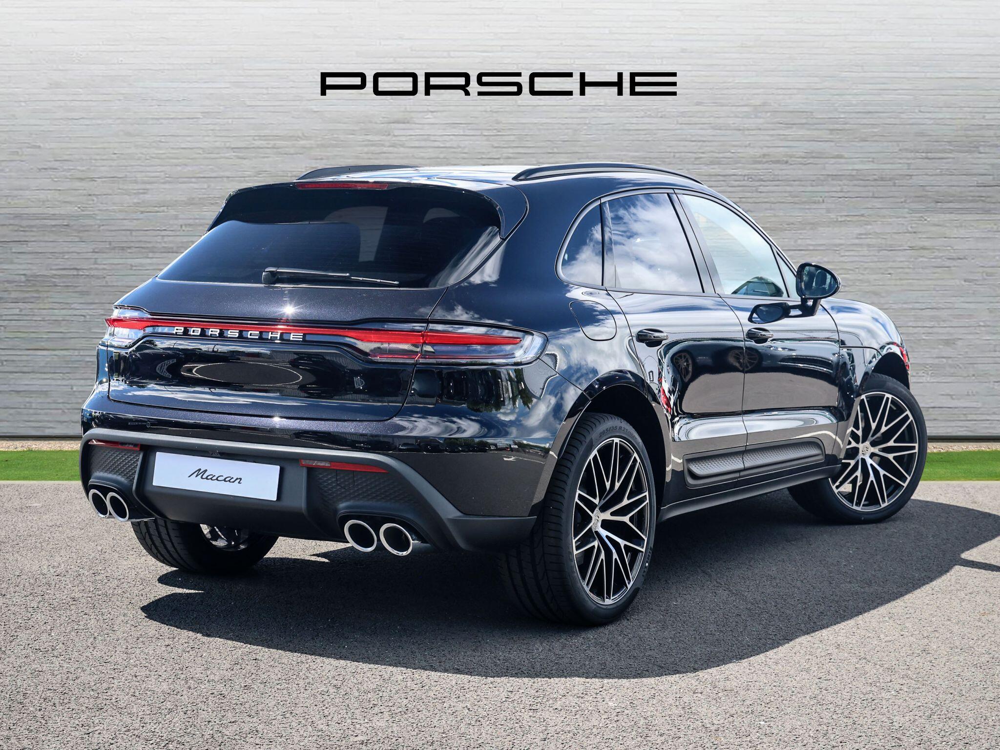 Porsche Macan view 8