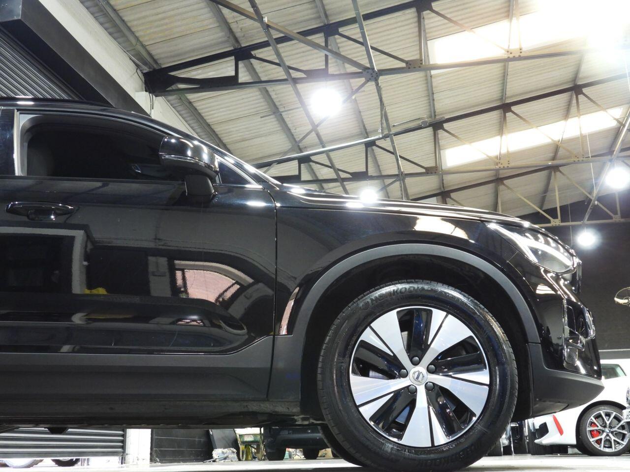 Volvo XC40 view 10