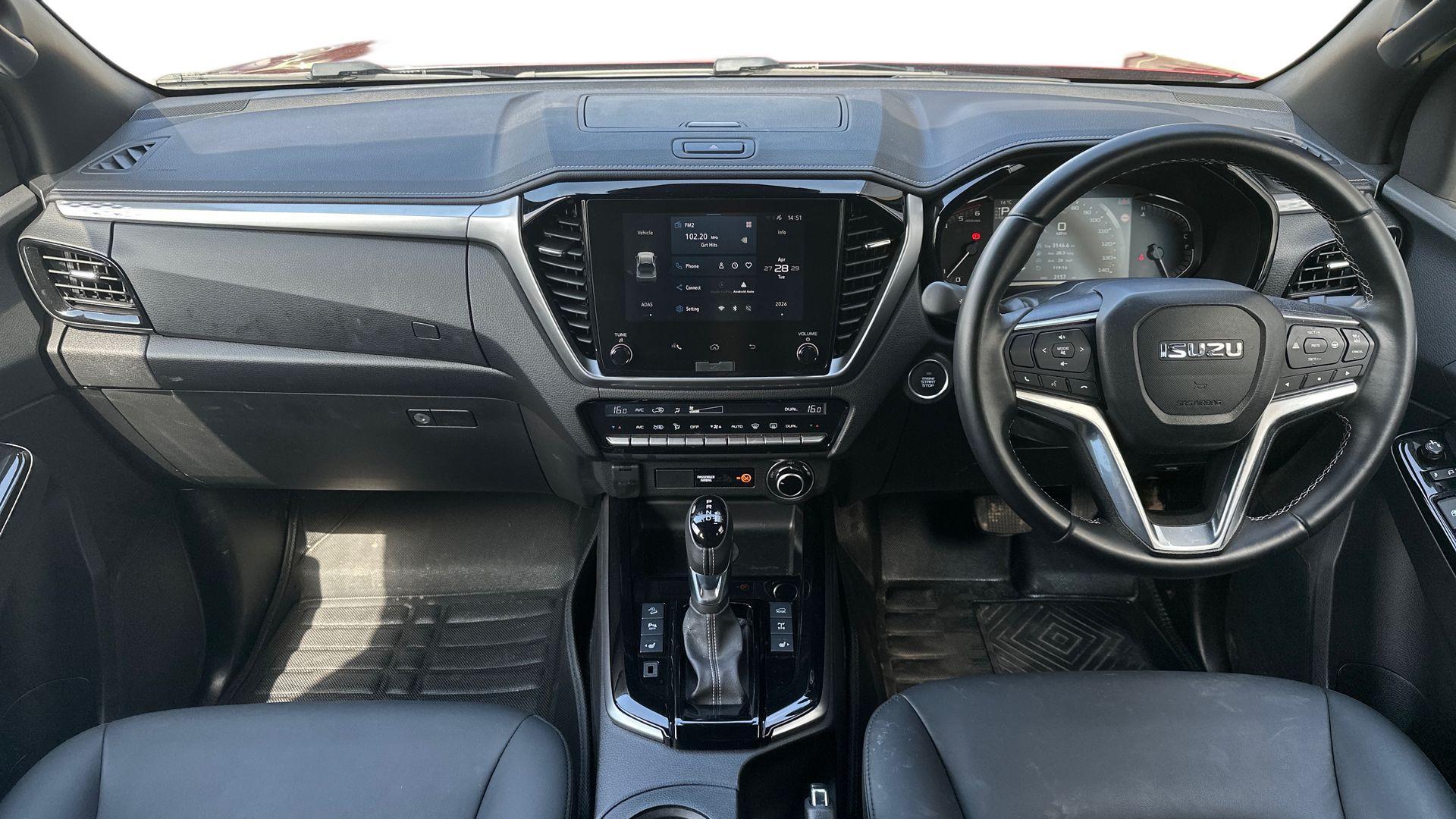 Isuzu D-Max view 9