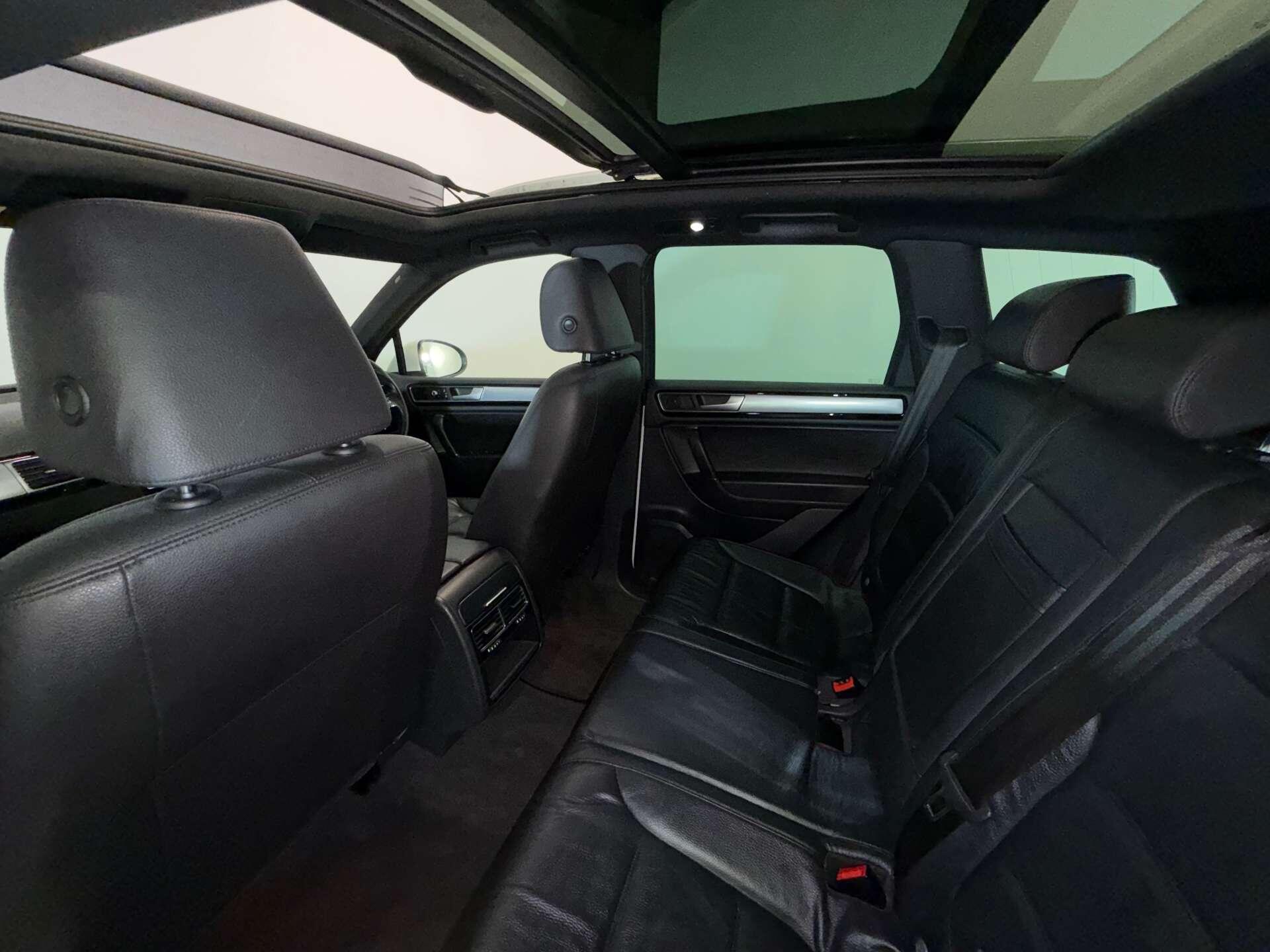 Volkswagen Touareg view 59