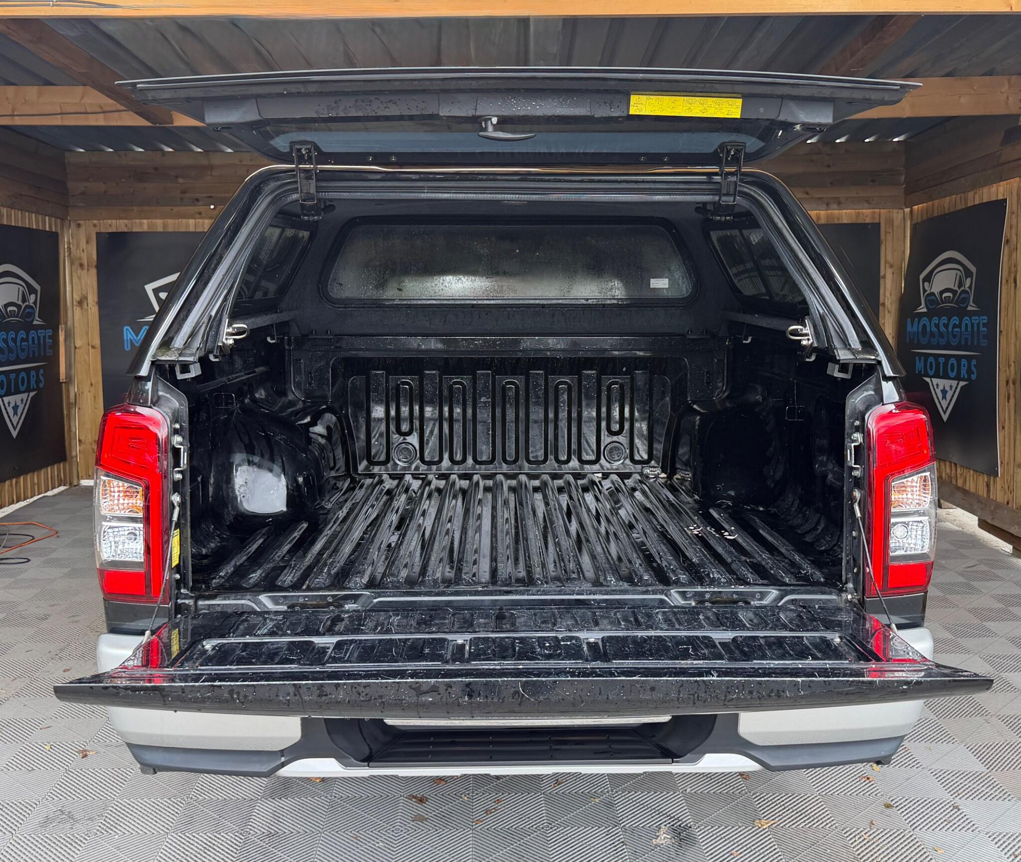 Mitsubishi L200 view 37