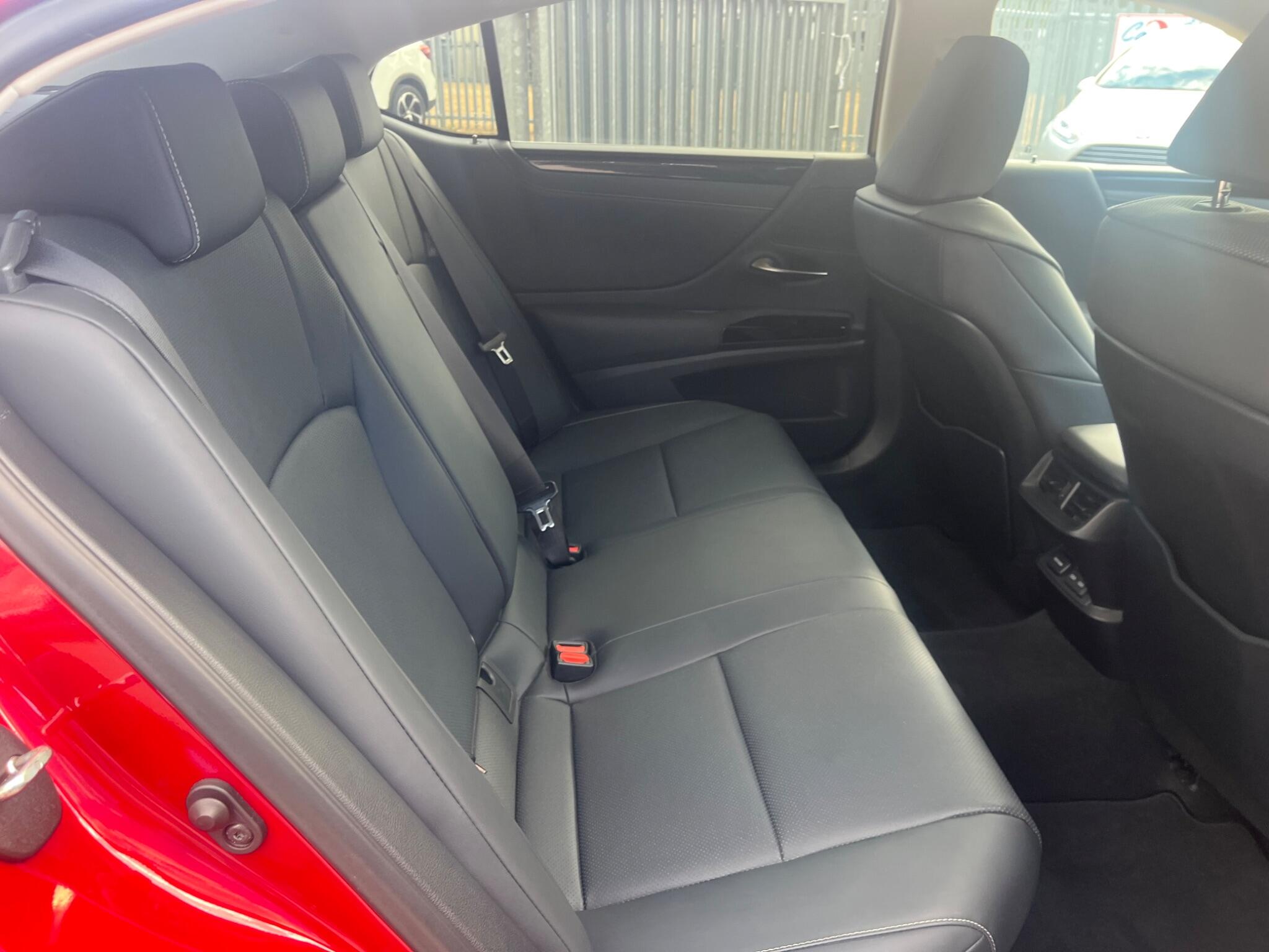 Lexus ES view 32