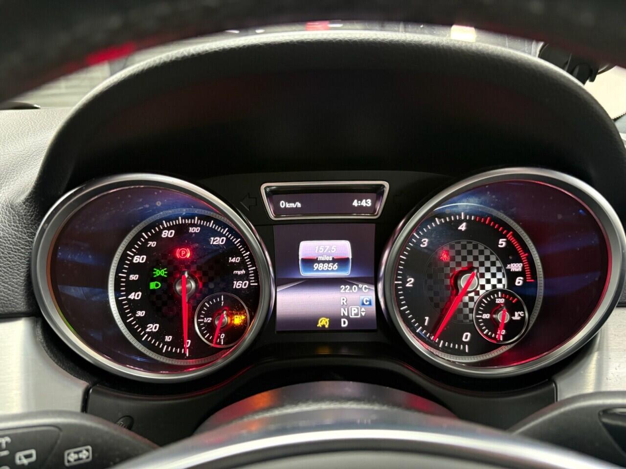 Mercedes-Benz Gle view 23