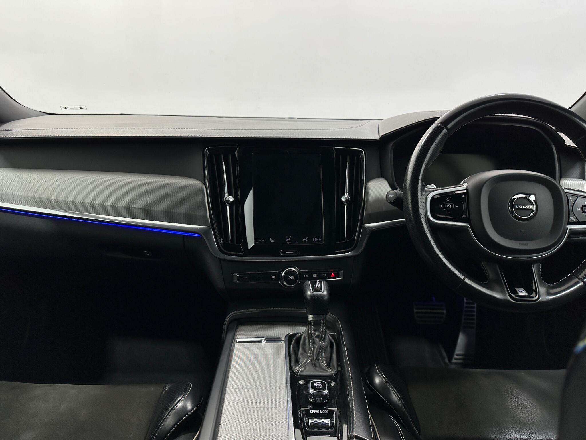 Volvo S90 view 20