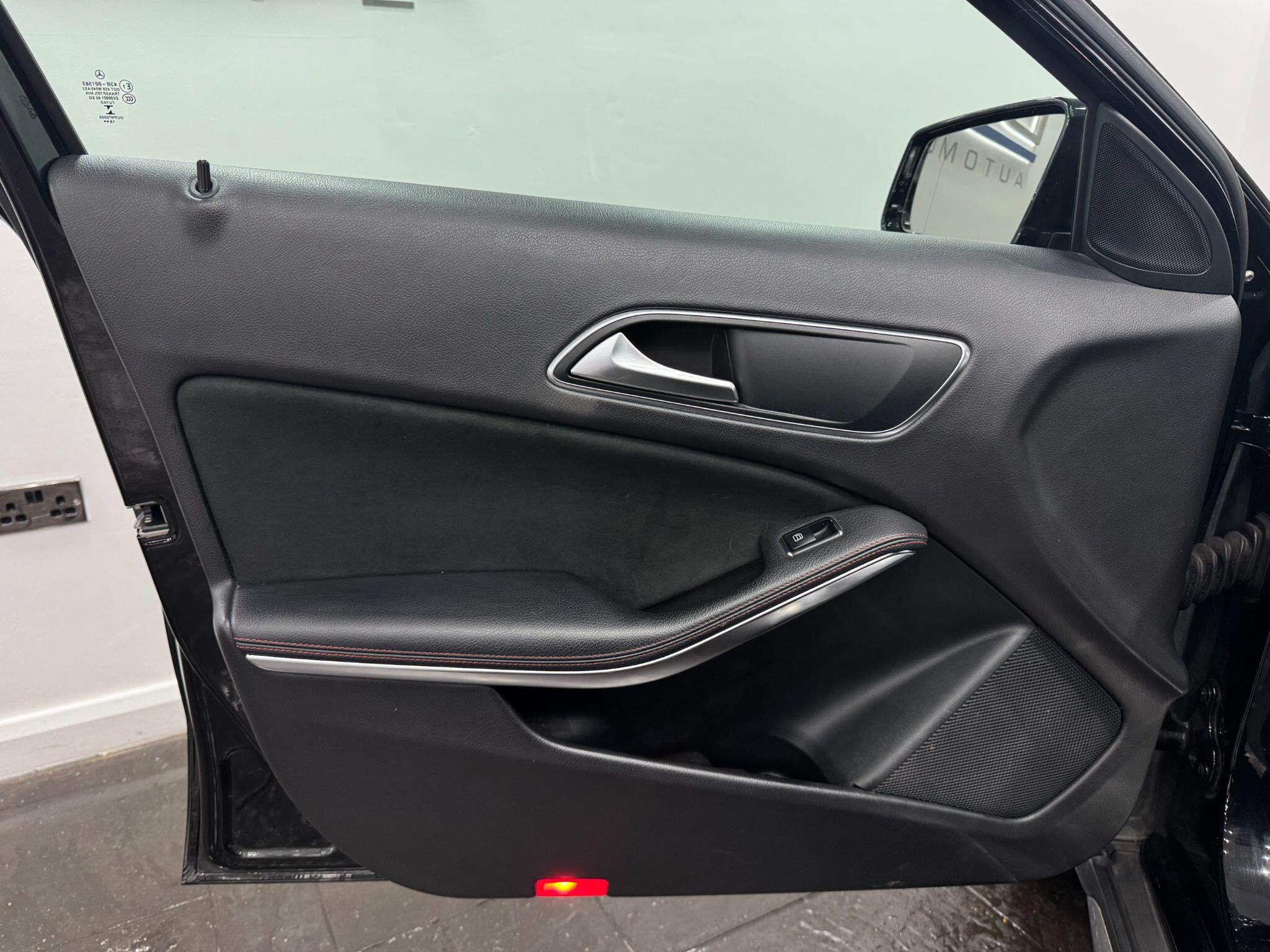 Mercedes-Benz Gla view 50