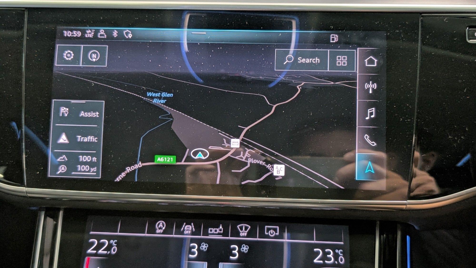 Audi A8 view 17