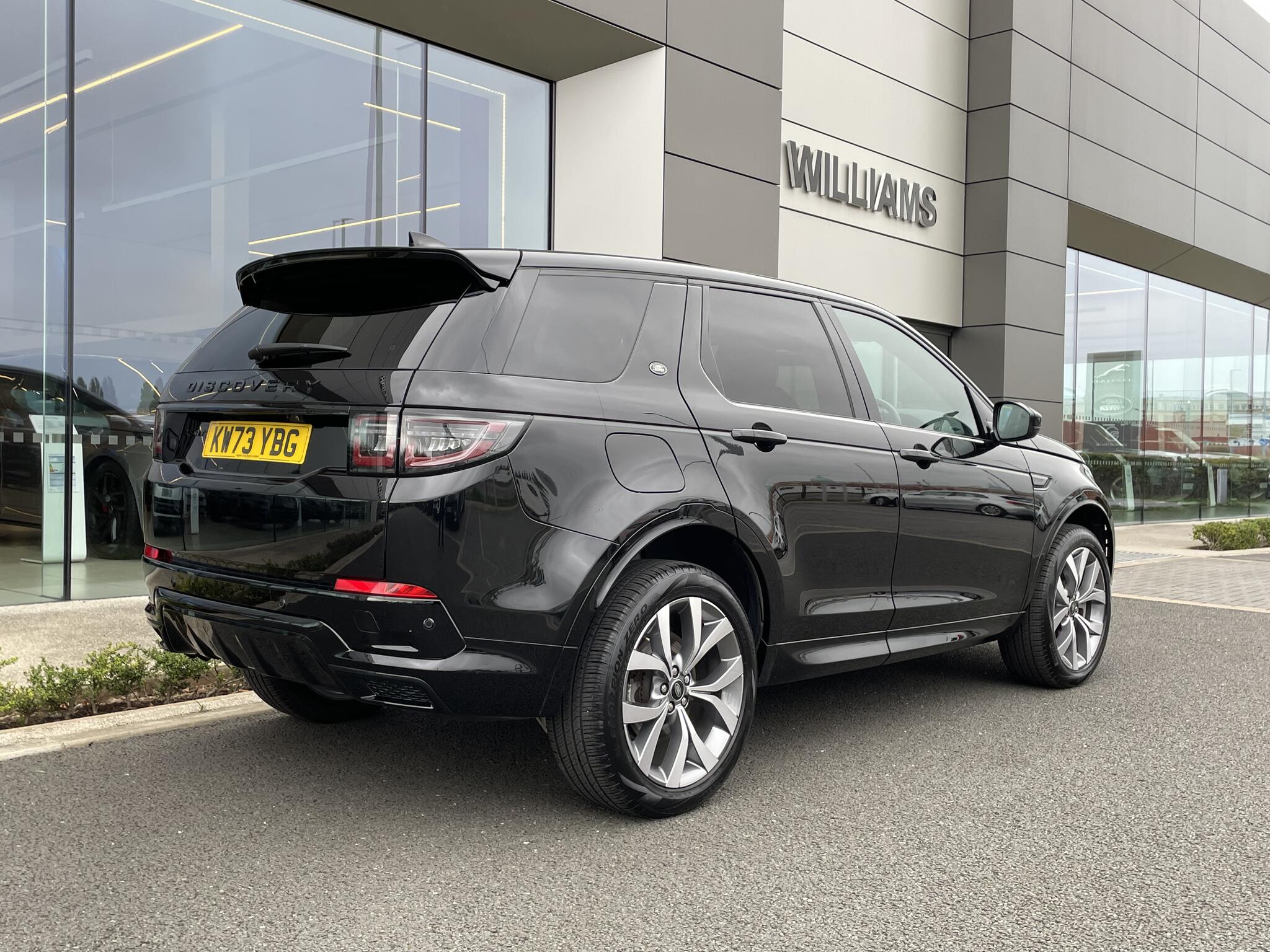 Land Rover Discovery Sport view 61