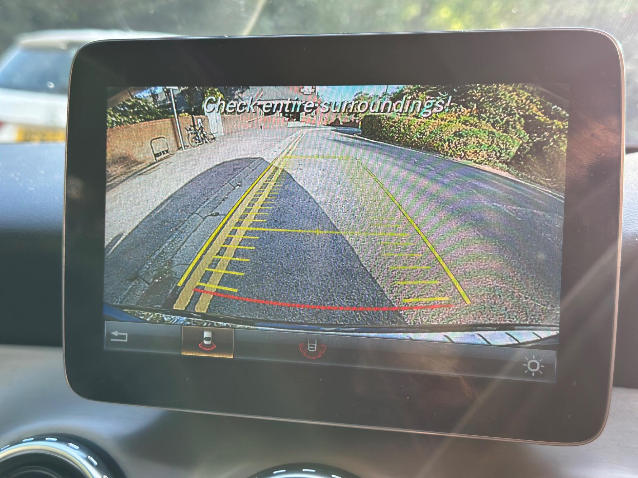 Mercedes-Benz Gla view 23