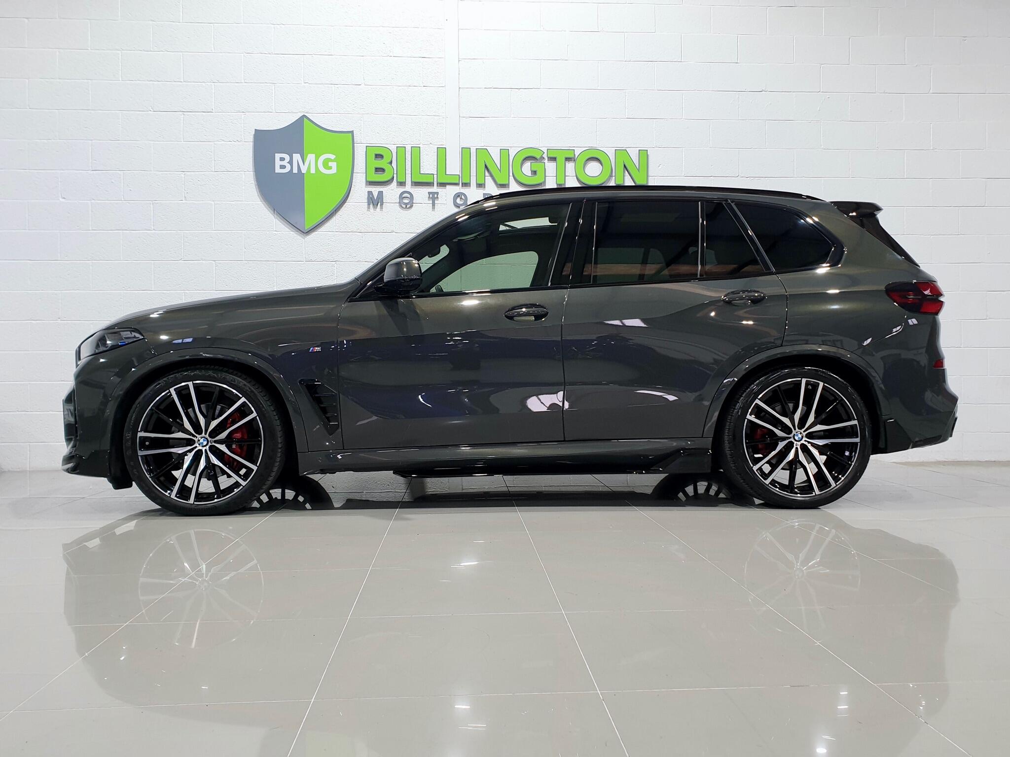 BMW X5 view 4