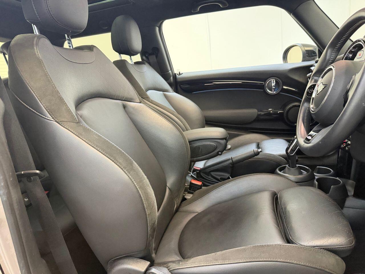 Mini Cooper view 41