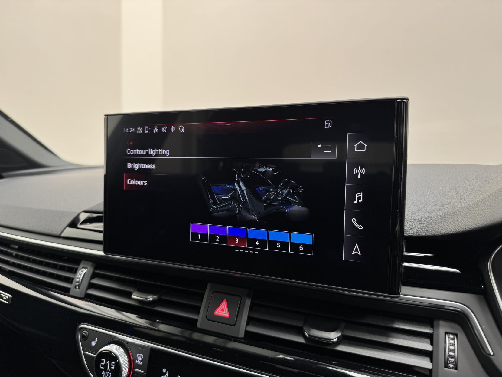 Audi A4 Avant view 28
