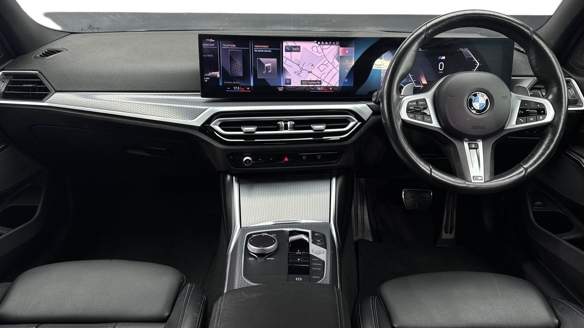 BMW 3 Series view 4