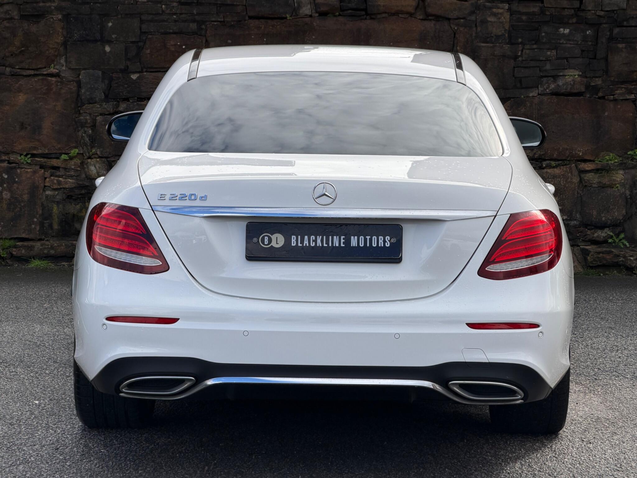 Mercedes-Benz E-Class view 6