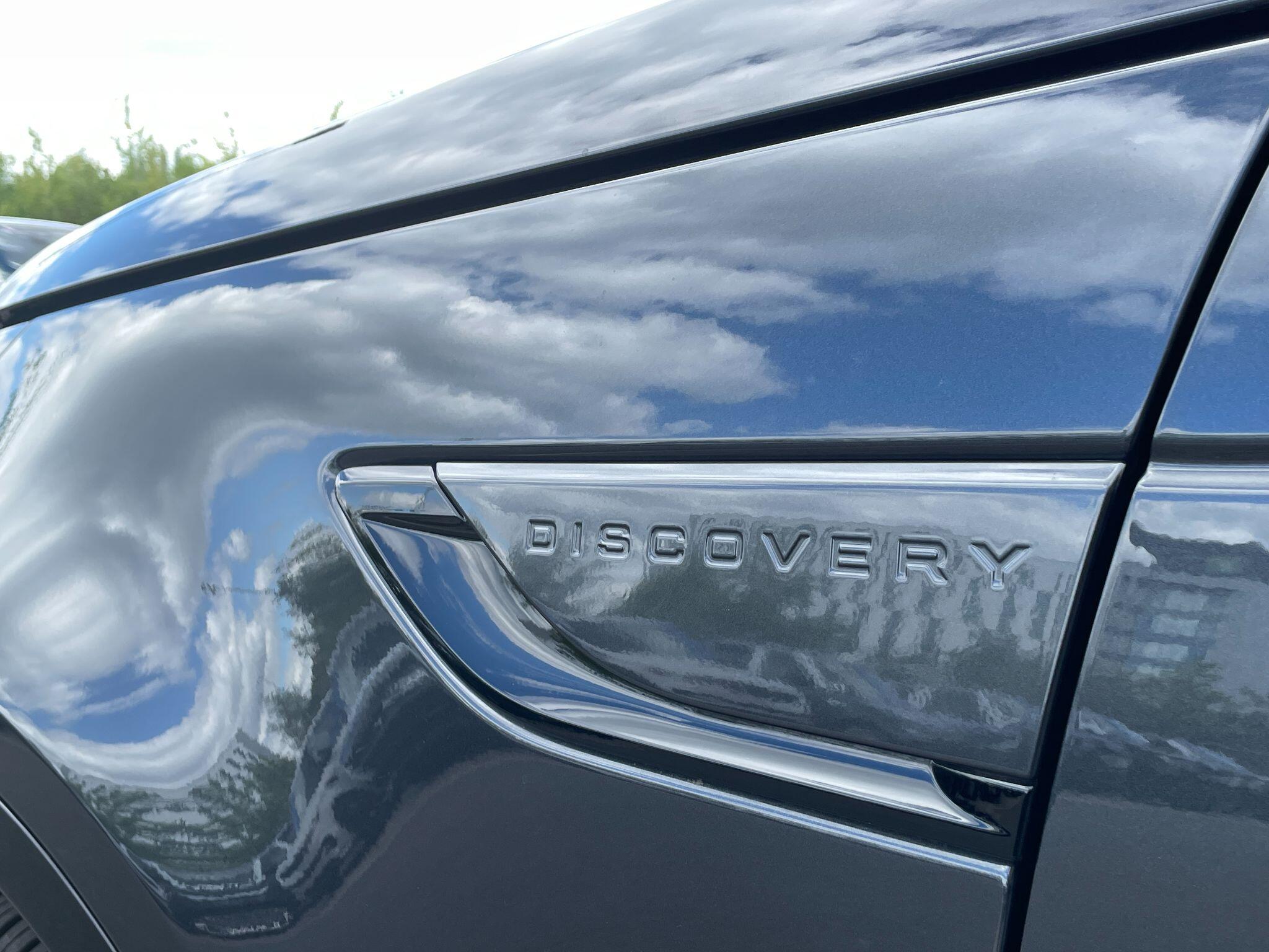 Land Rover Discovery view 41