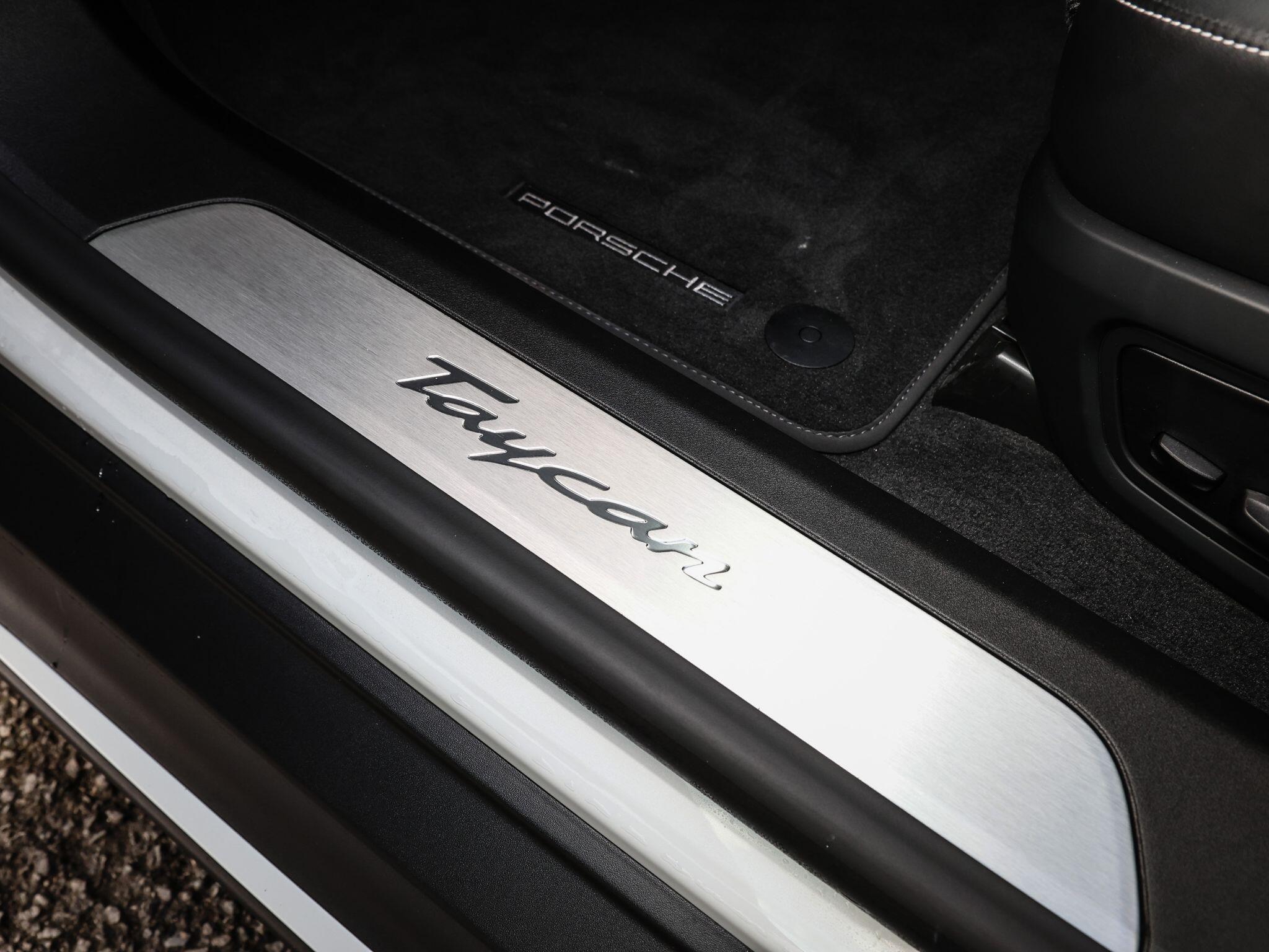 Porsche Taycan view 58