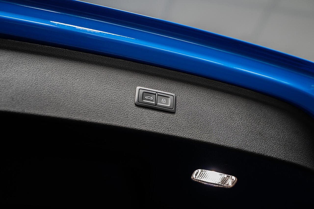 Audi SQ5 view 18