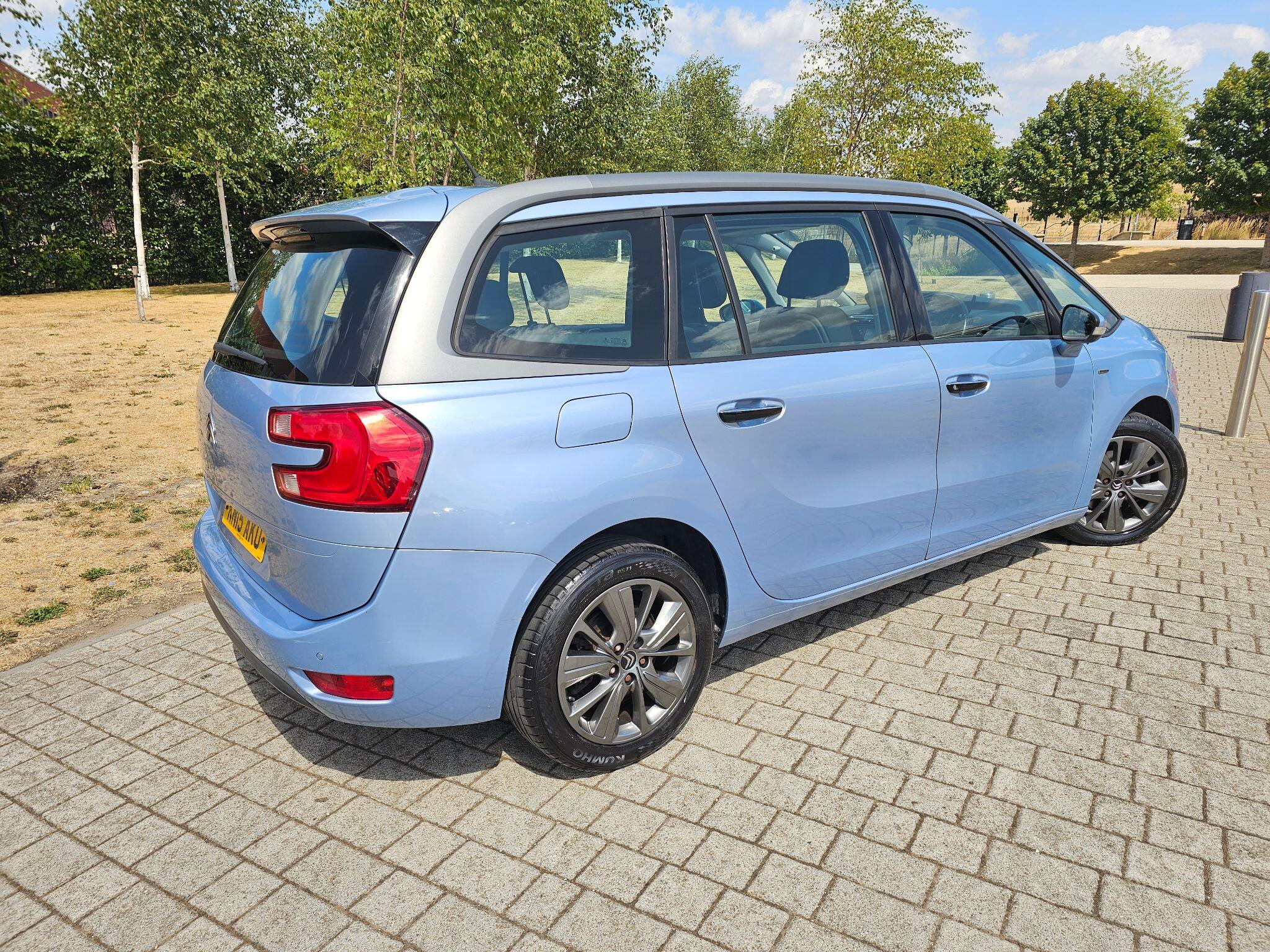 Citroen Grand C4 Picasso view 17