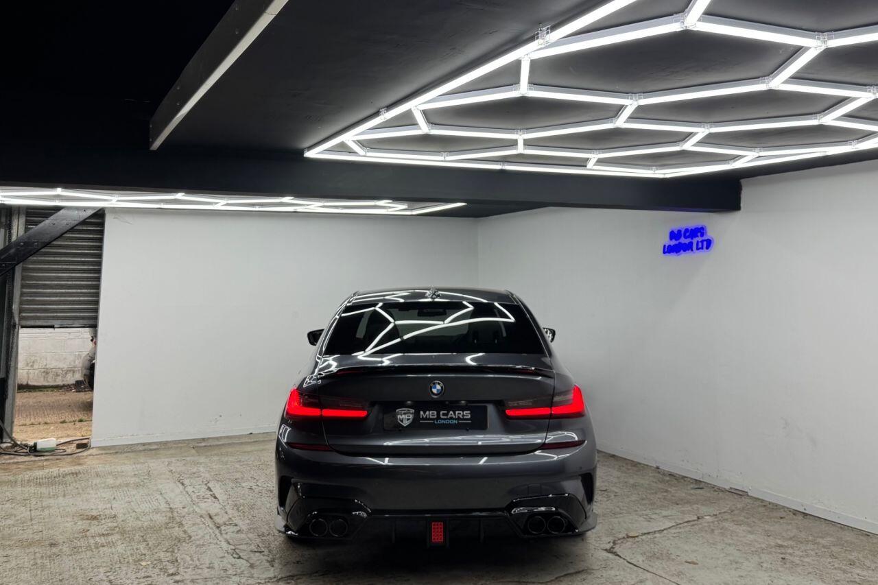 BMW 3 Series view 35