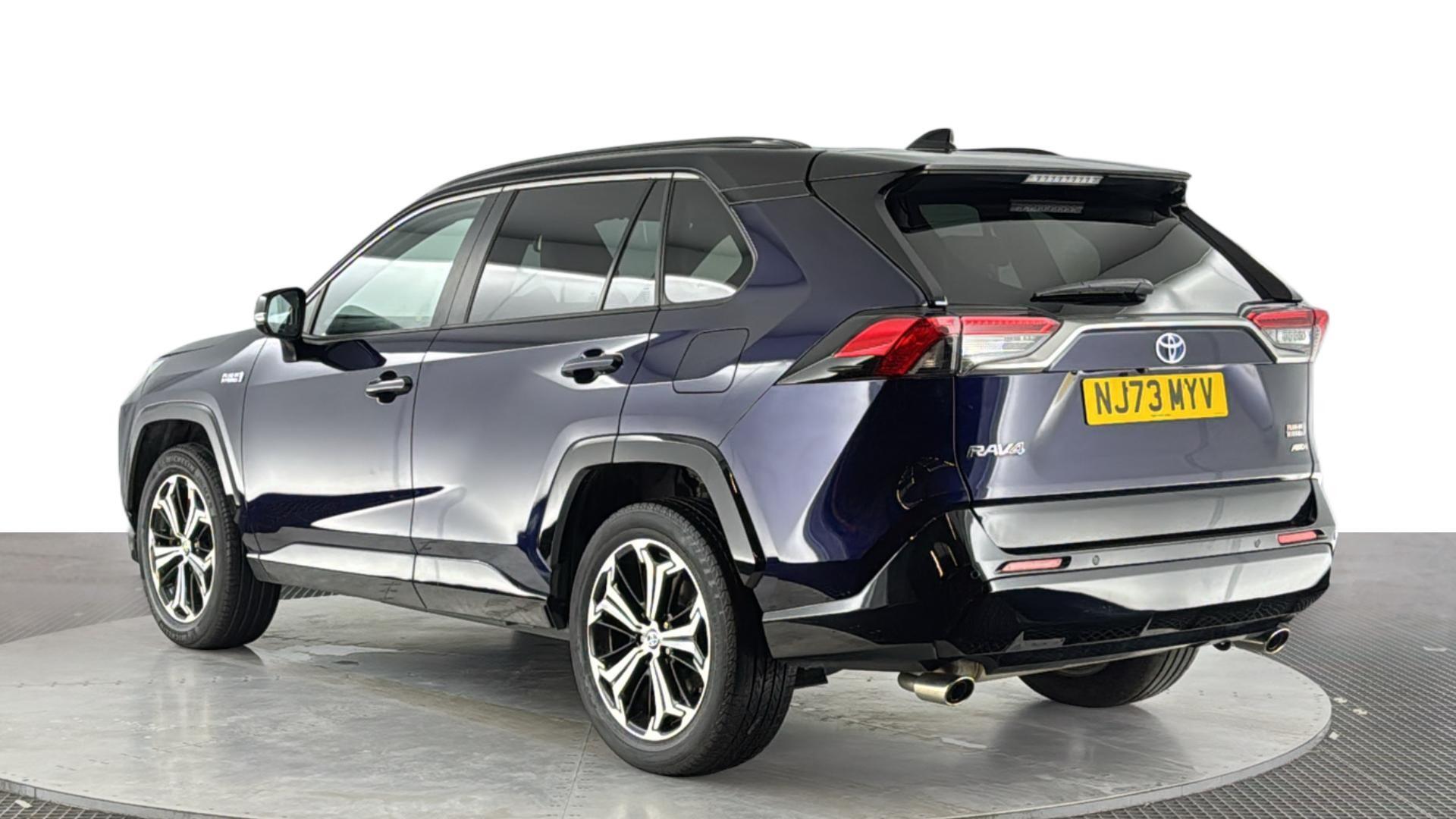 Toyota RAV4 view 6