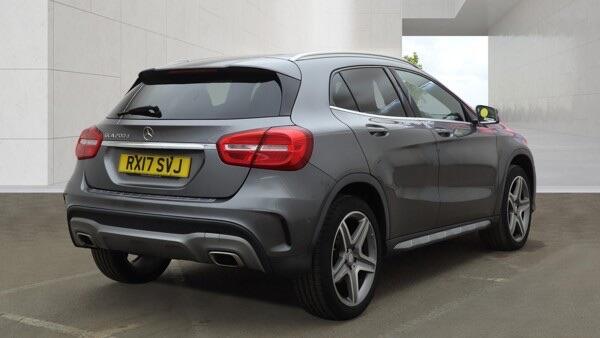 Mercedes-Benz Gla view 4