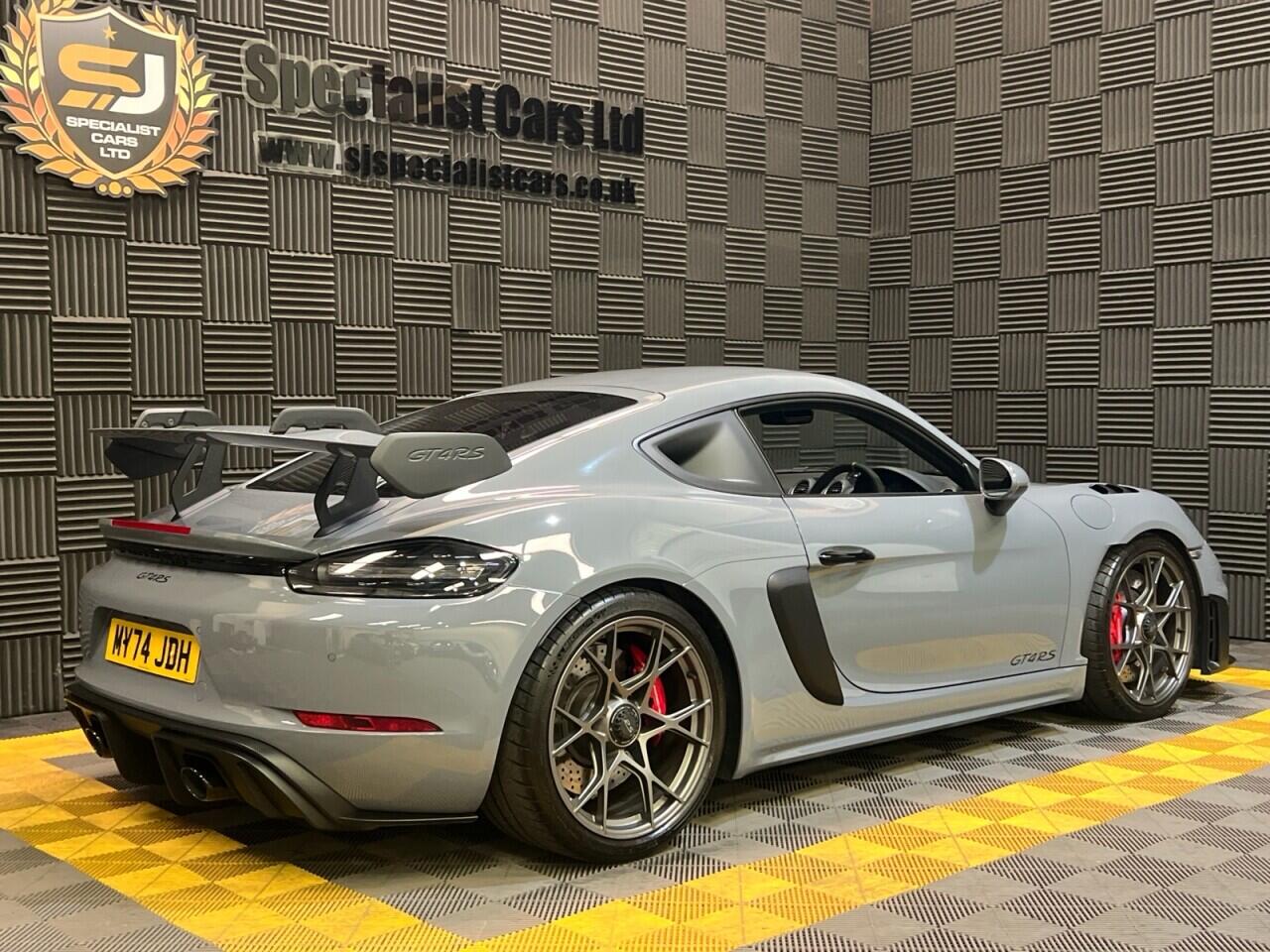 Porsche 718 Cayman view 6