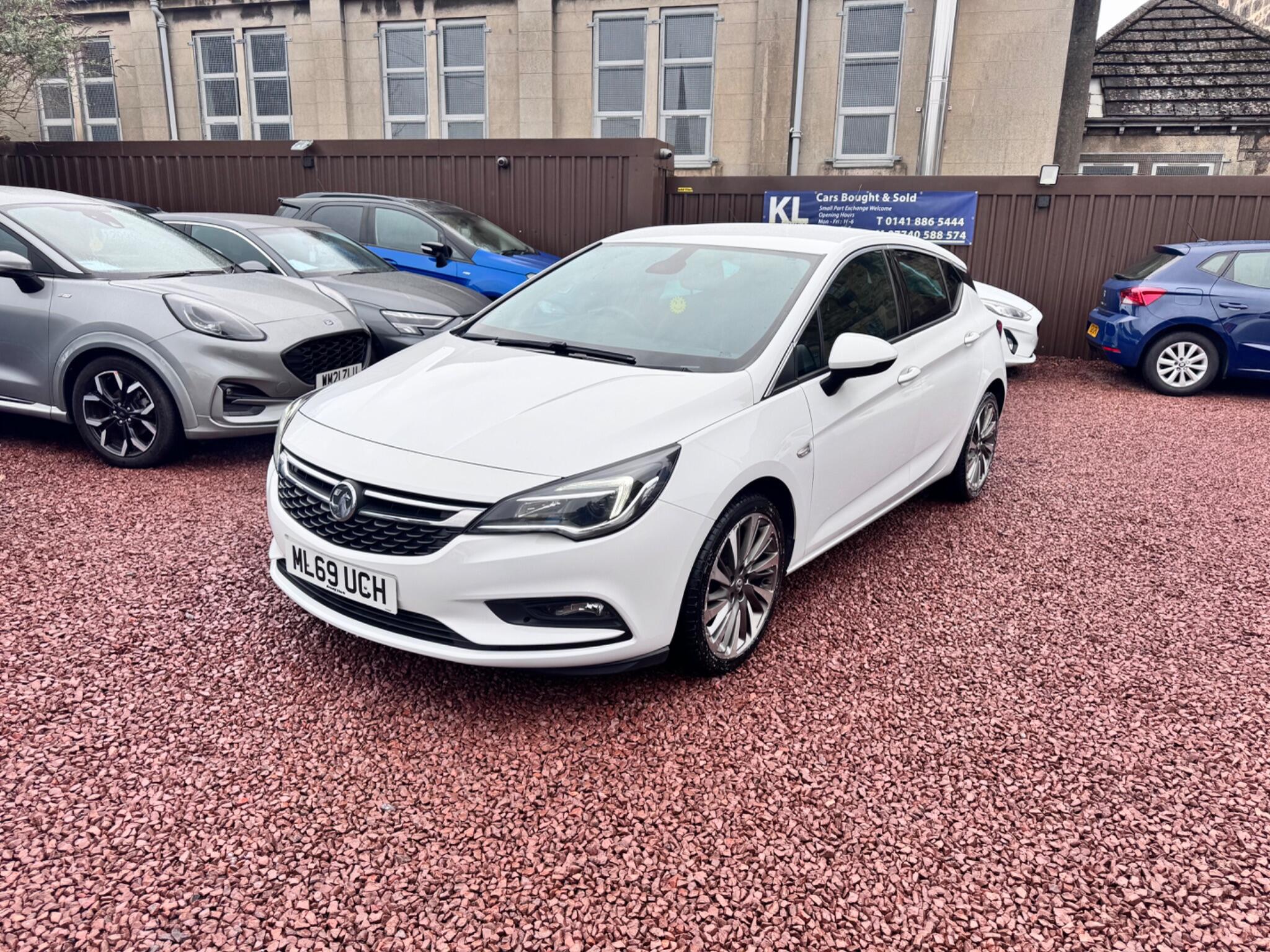 Vauxhall Astra view 3