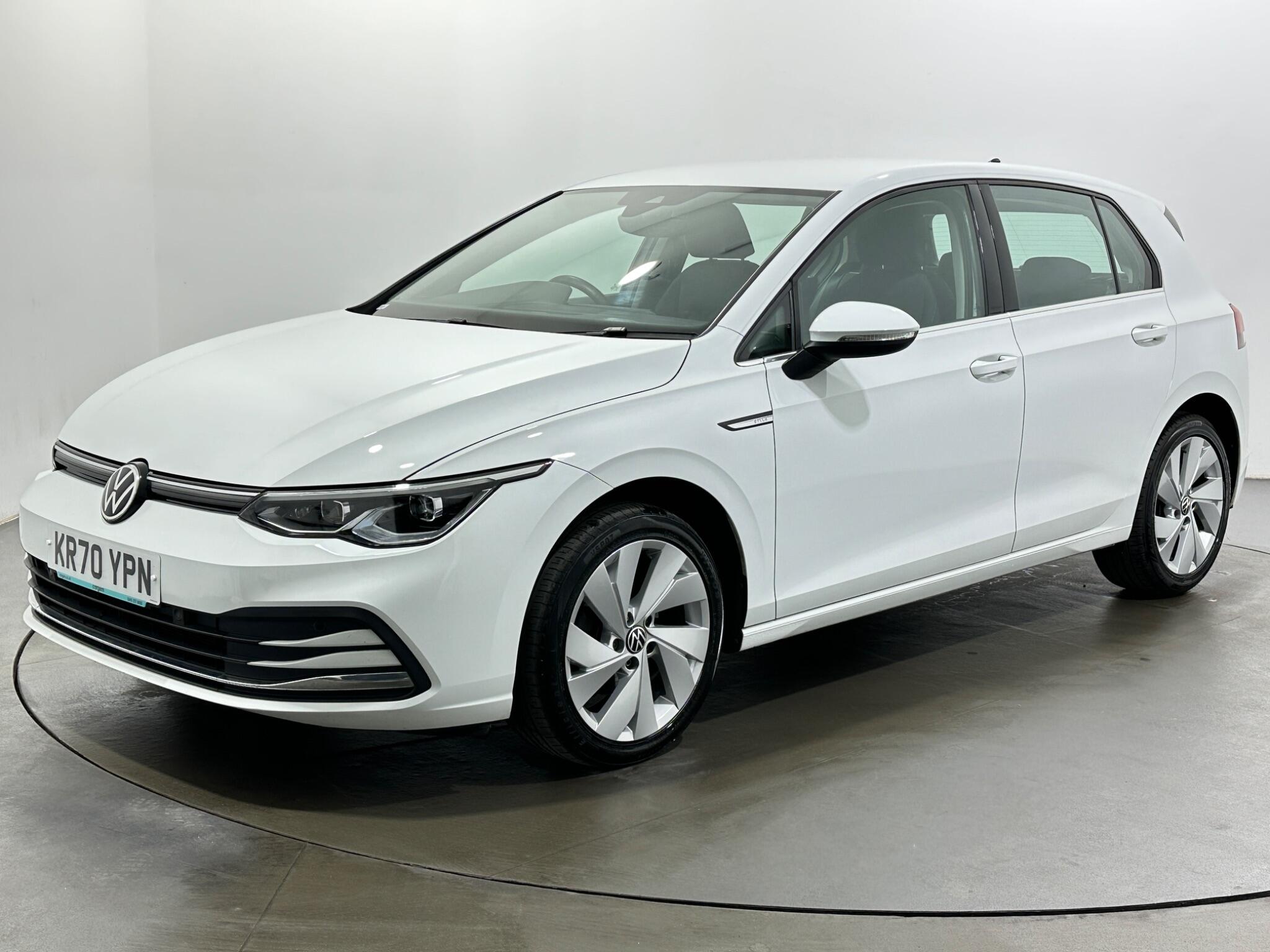 Volkswagen Golf view 4