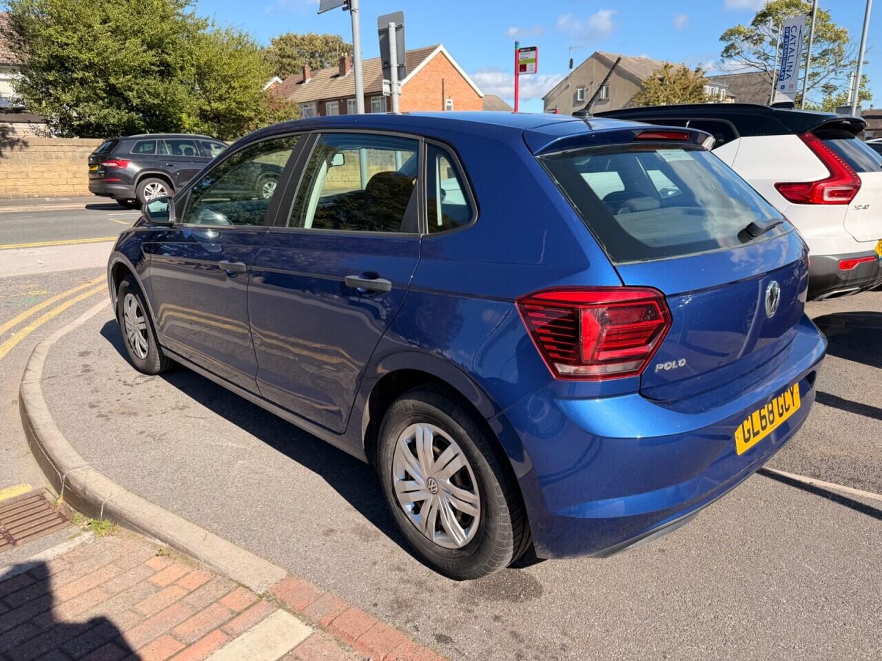 Volkswagen Polo view 6
